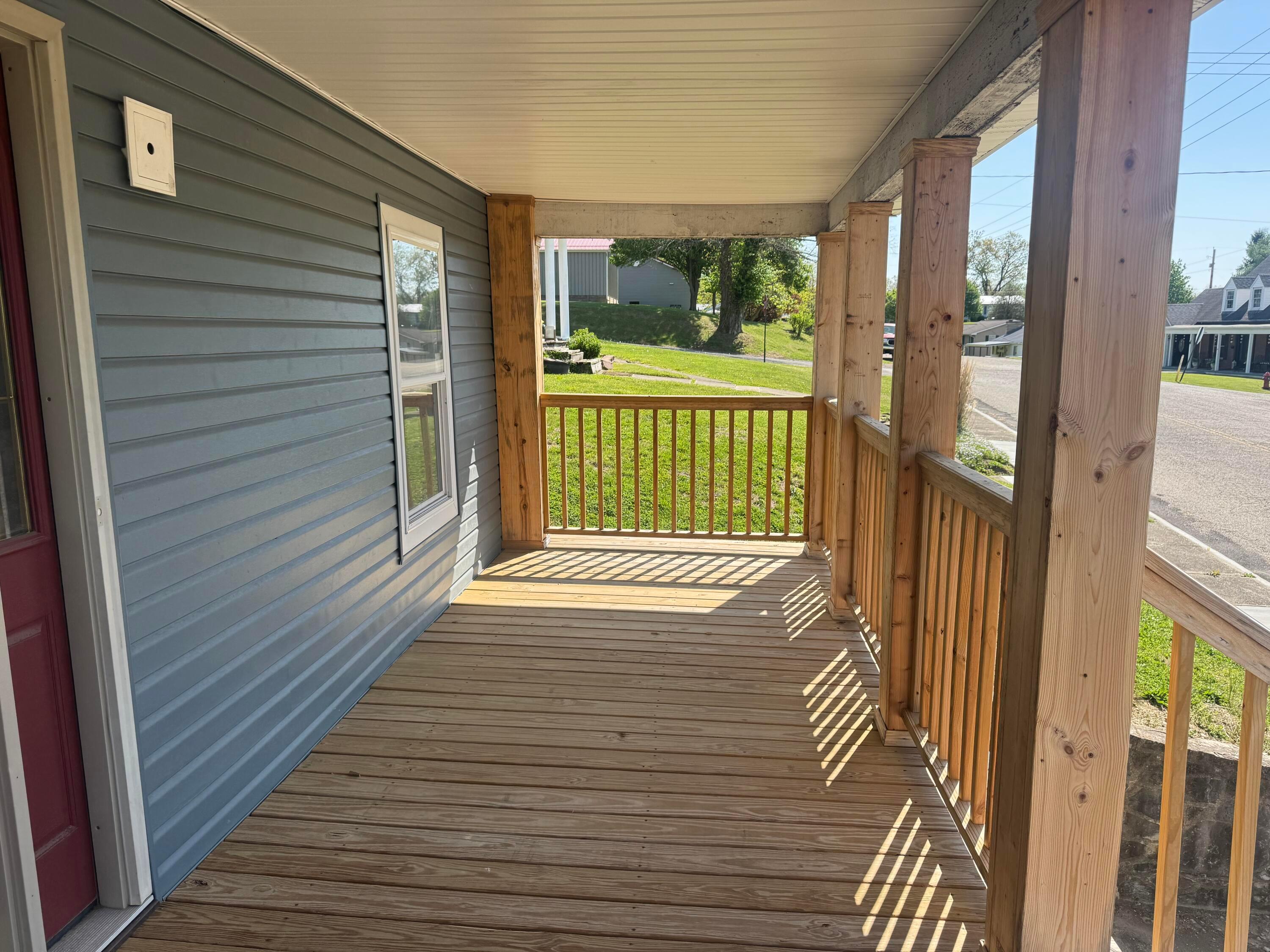 415 E 2nd Street Property Photo 2