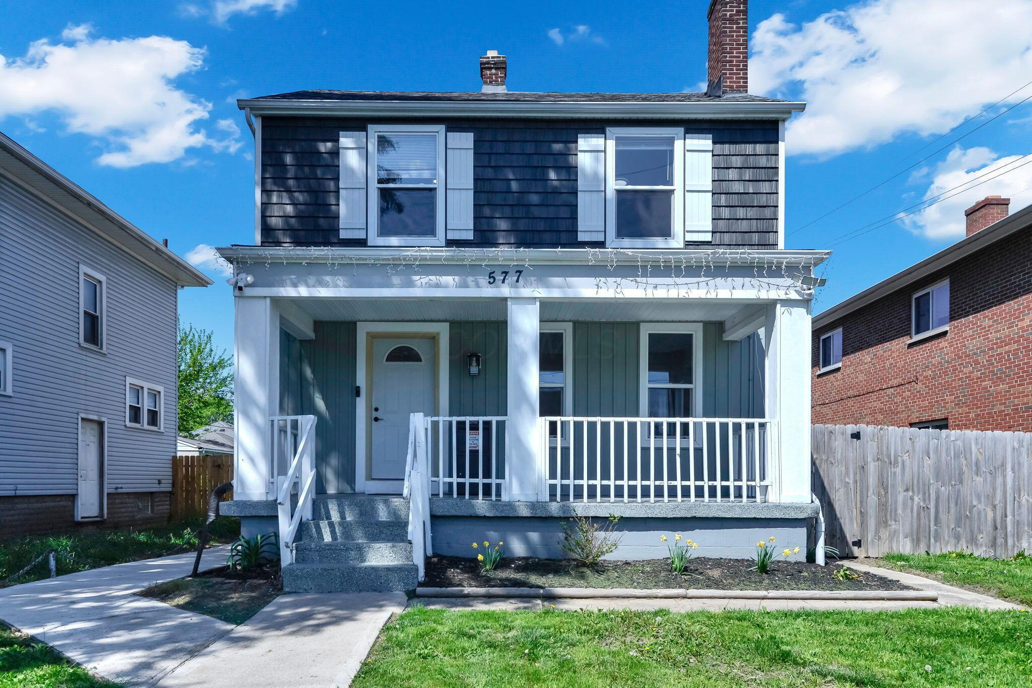 577 S Harris Avenue Property Photo 1