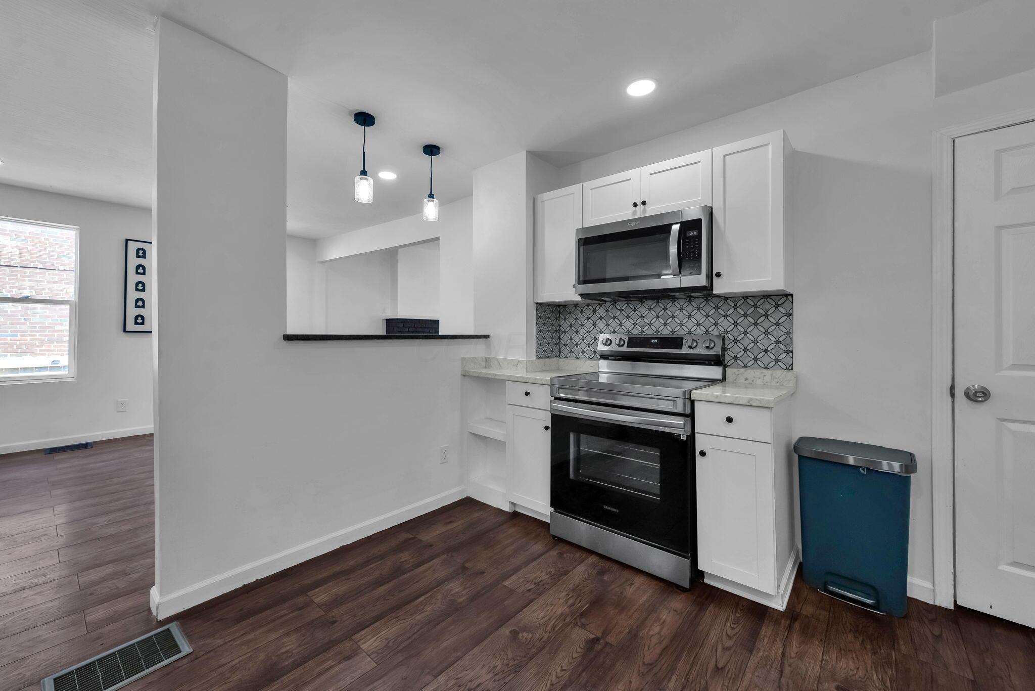 577 S Harris Avenue Property Photo 9