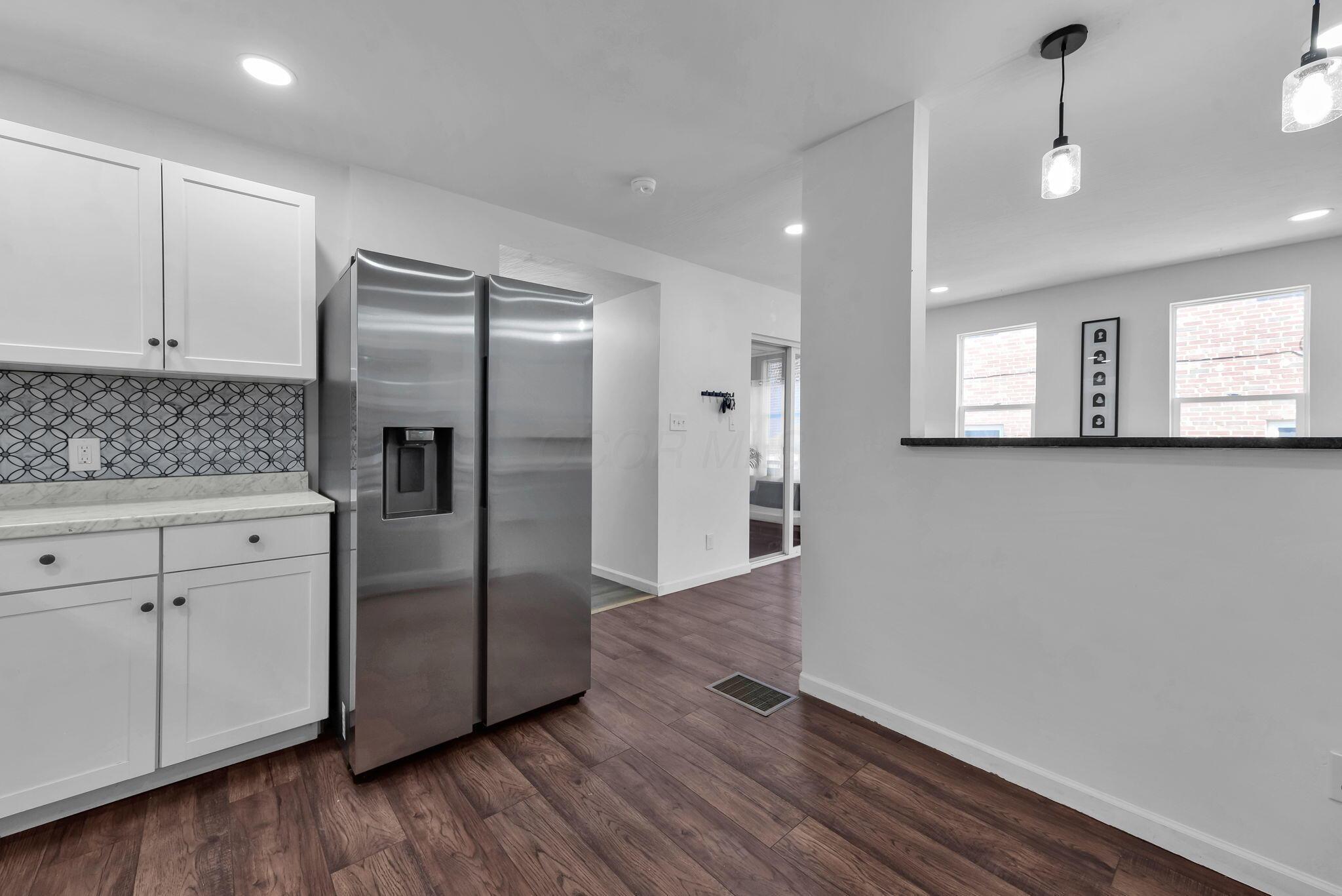 577 S Harris Avenue Property Photo 11