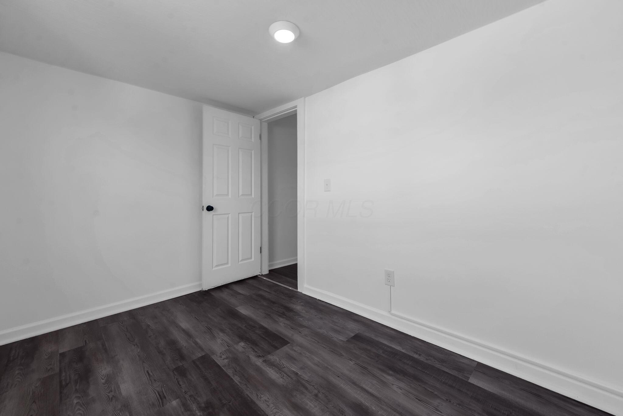 577 S Harris Avenue Property Photo 13