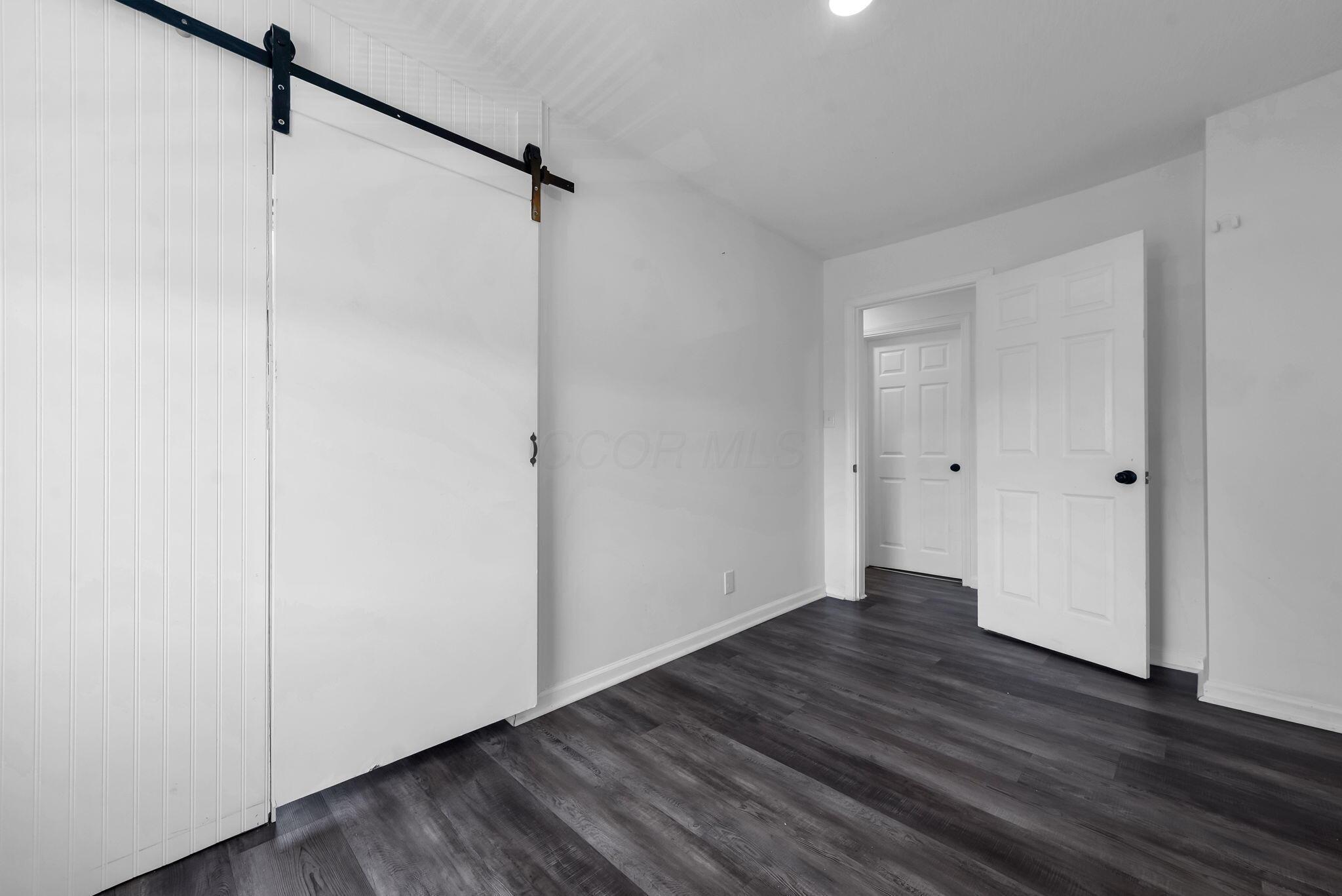 577 S Harris Avenue Property Photo 18