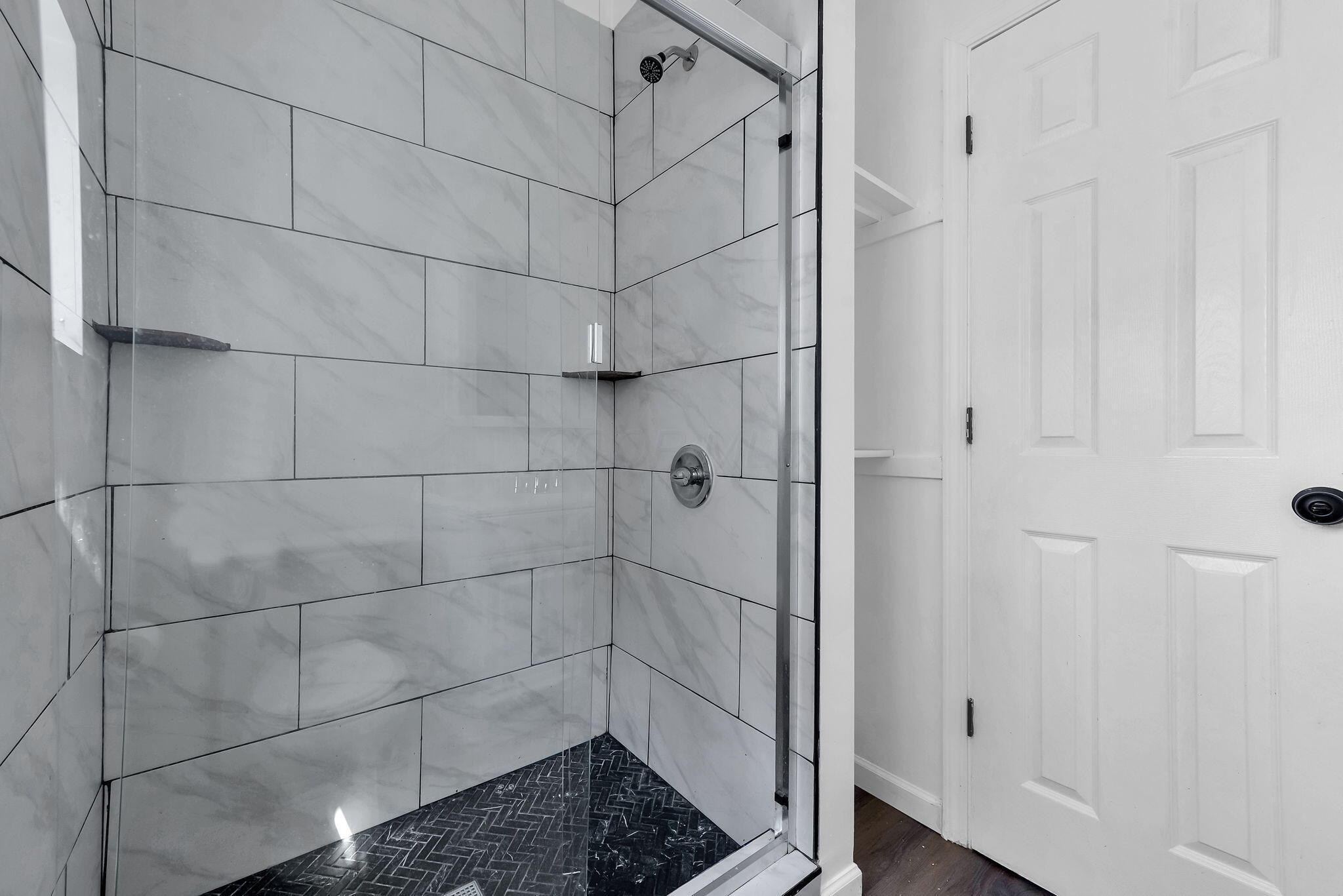 577 S Harris Avenue Property Photo 23