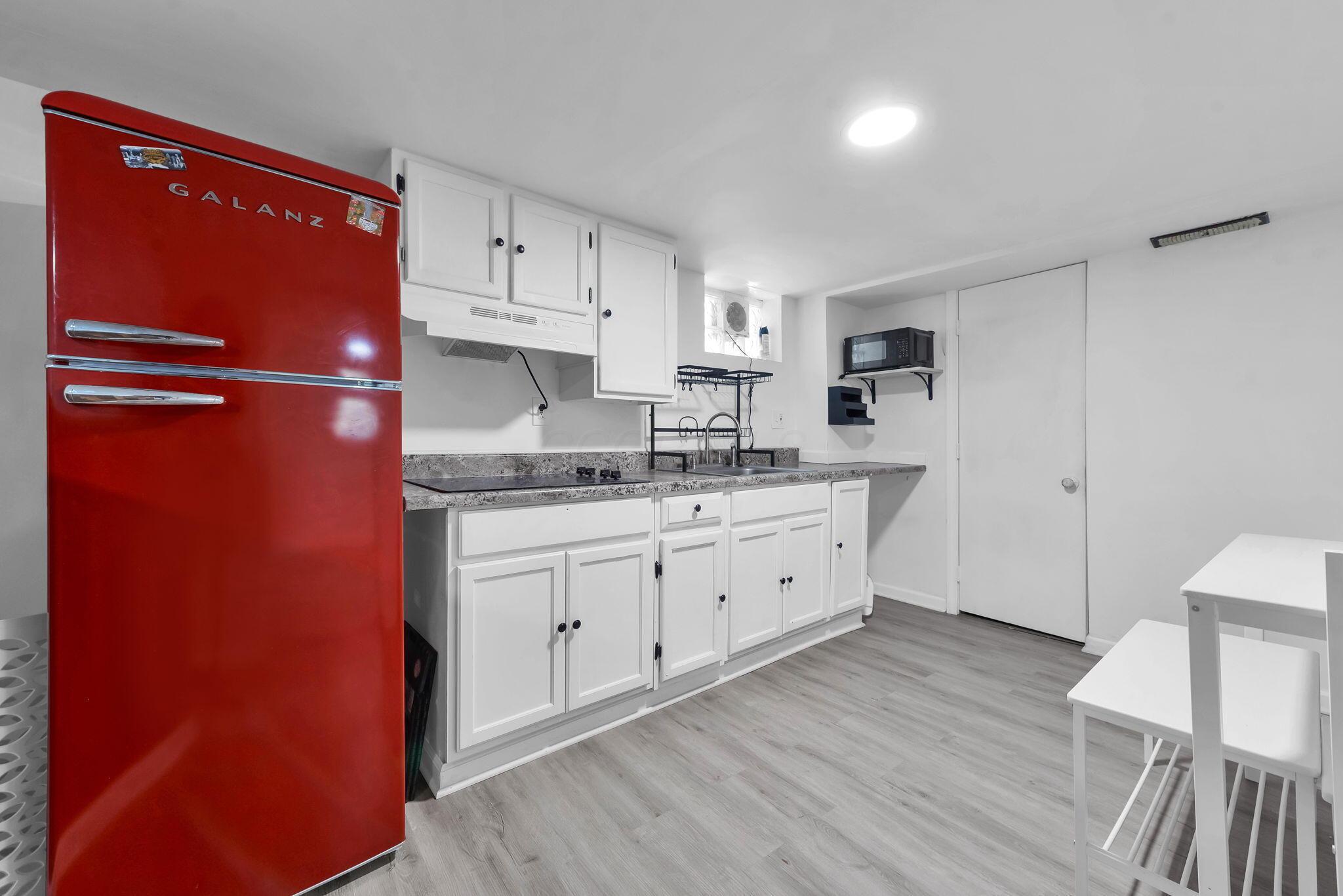 577 S Harris Avenue Property Photo 24