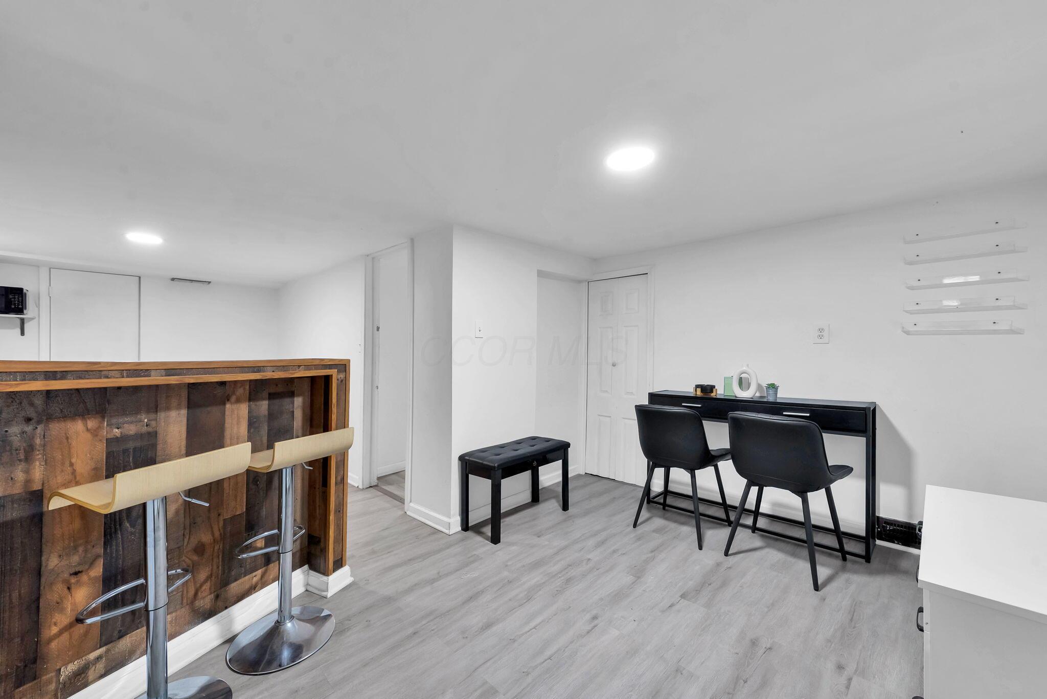 577 S Harris Avenue Property Photo 25