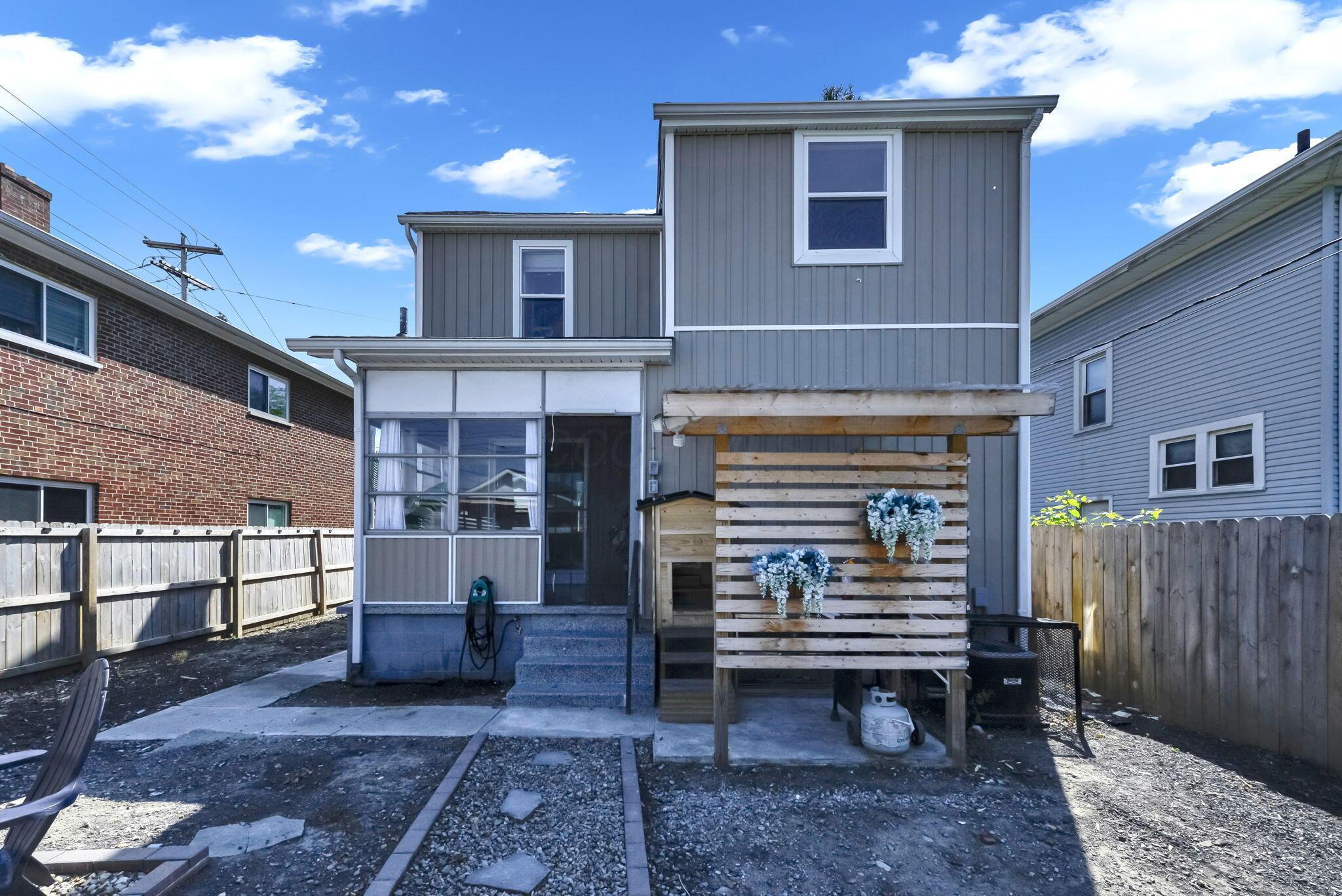 577 S Harris Avenue Property Photo 33