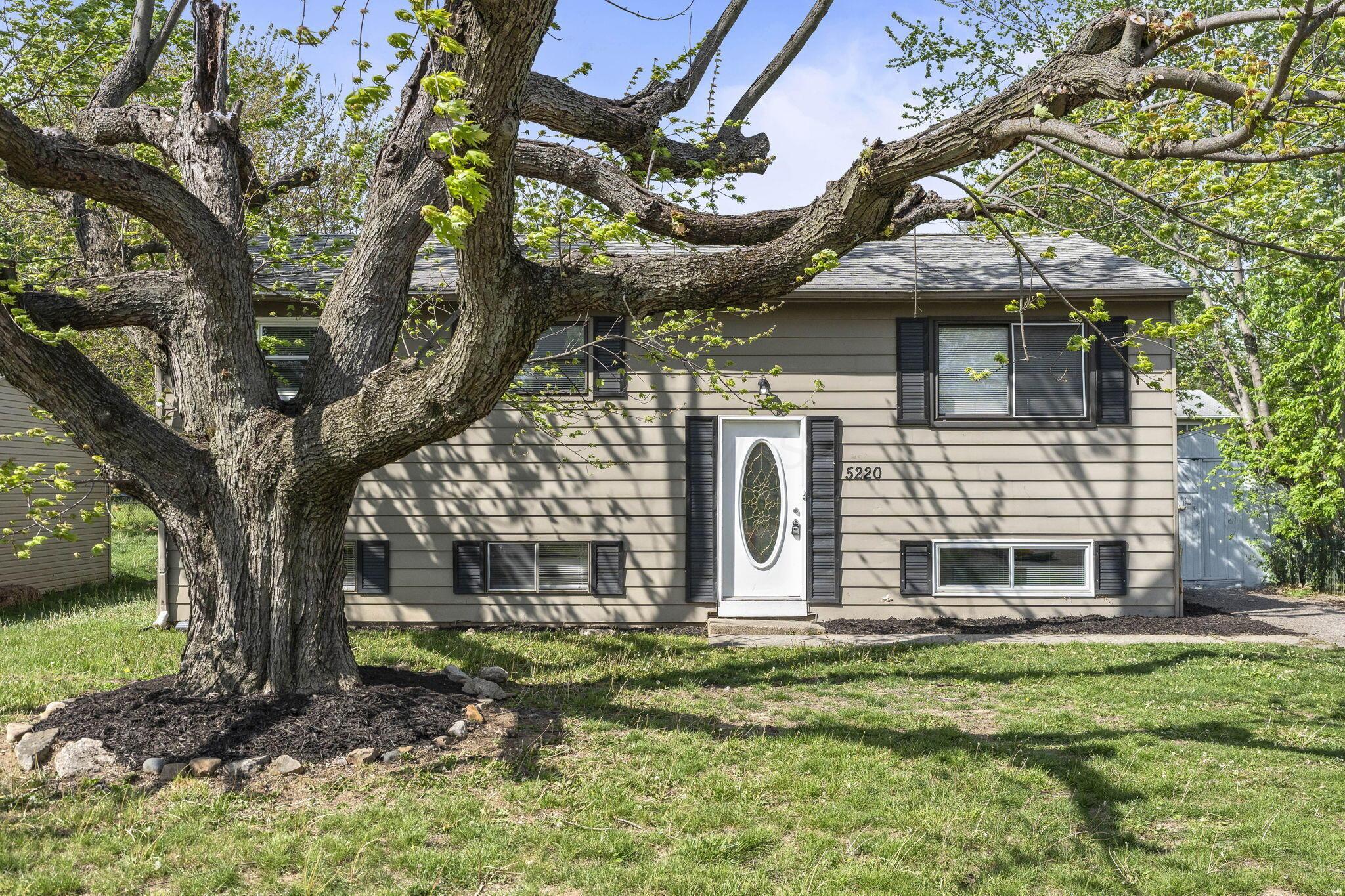 5220 Refugee Road Property Photo 2