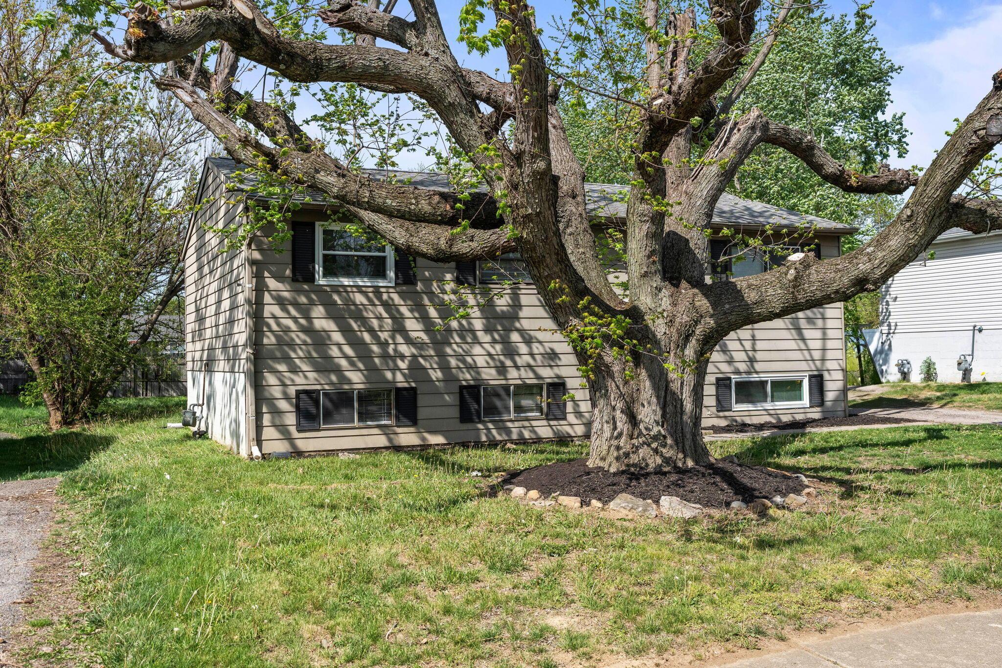 5220 Refugee Road Property Photo 3