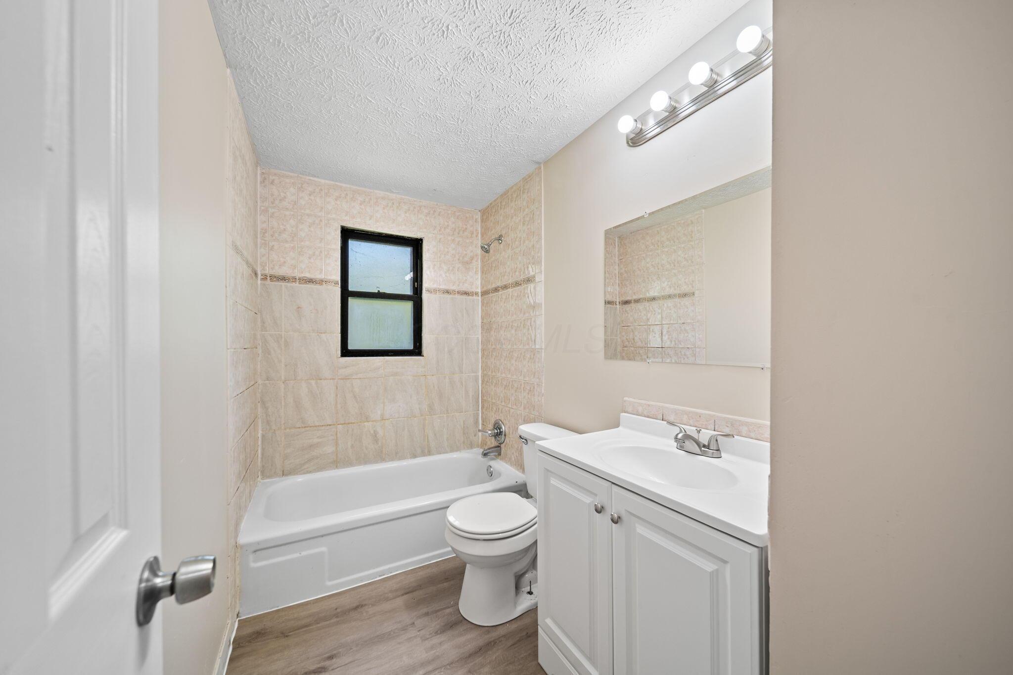 5220 Refugee Road Property Photo 28