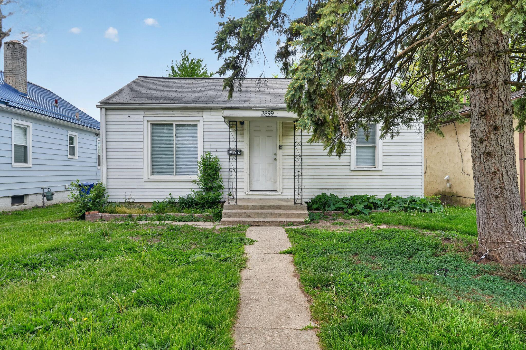 2899 Mcguffey Road Property Photo 1