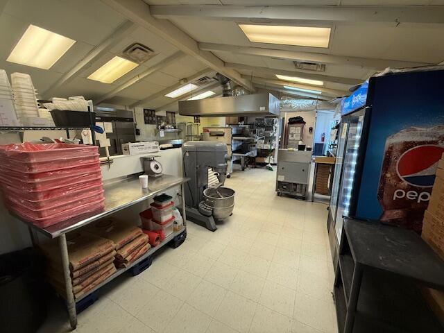 226013685 Property Photo 11