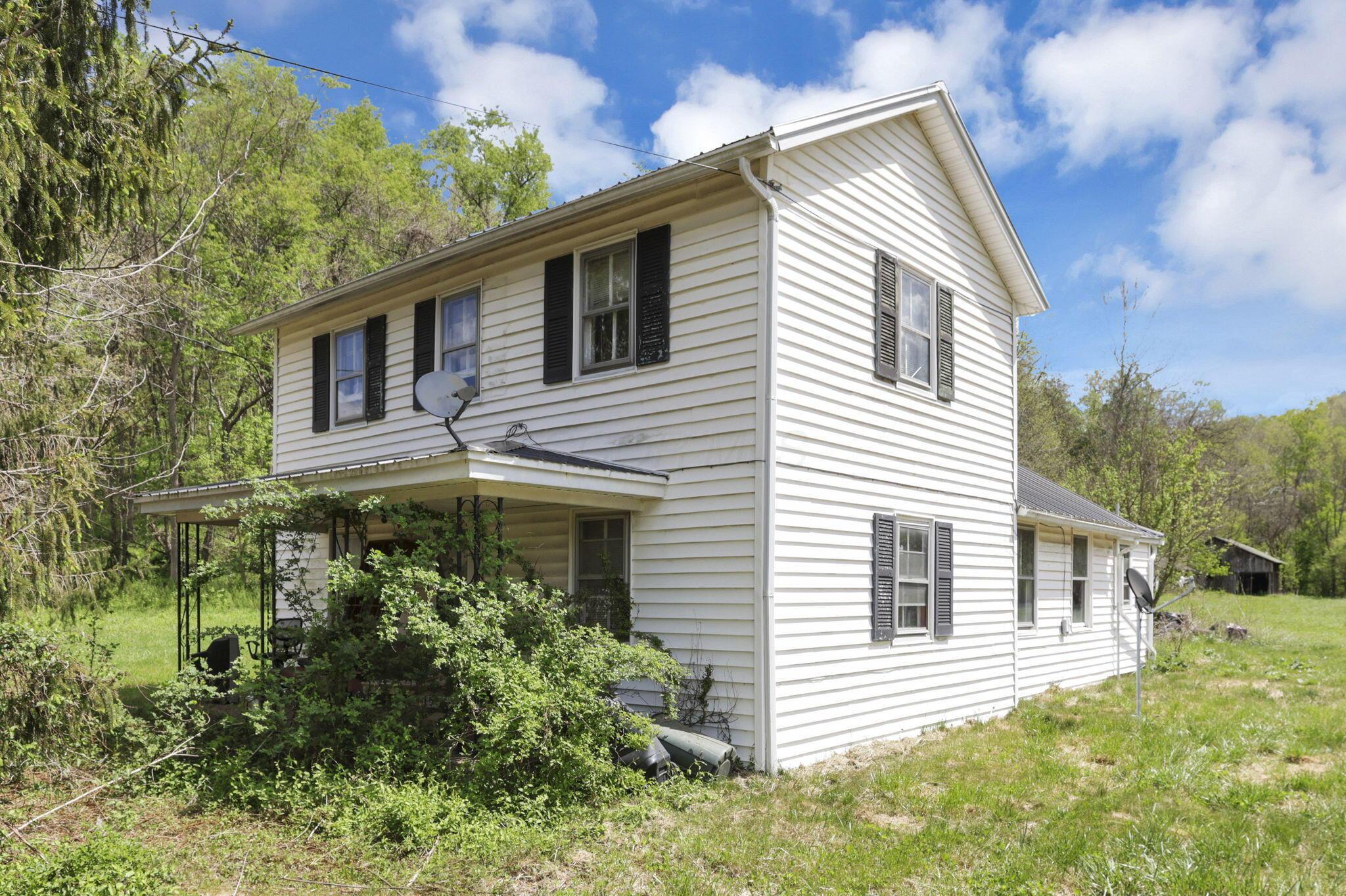 7045 State Route 218 Property Photo 1