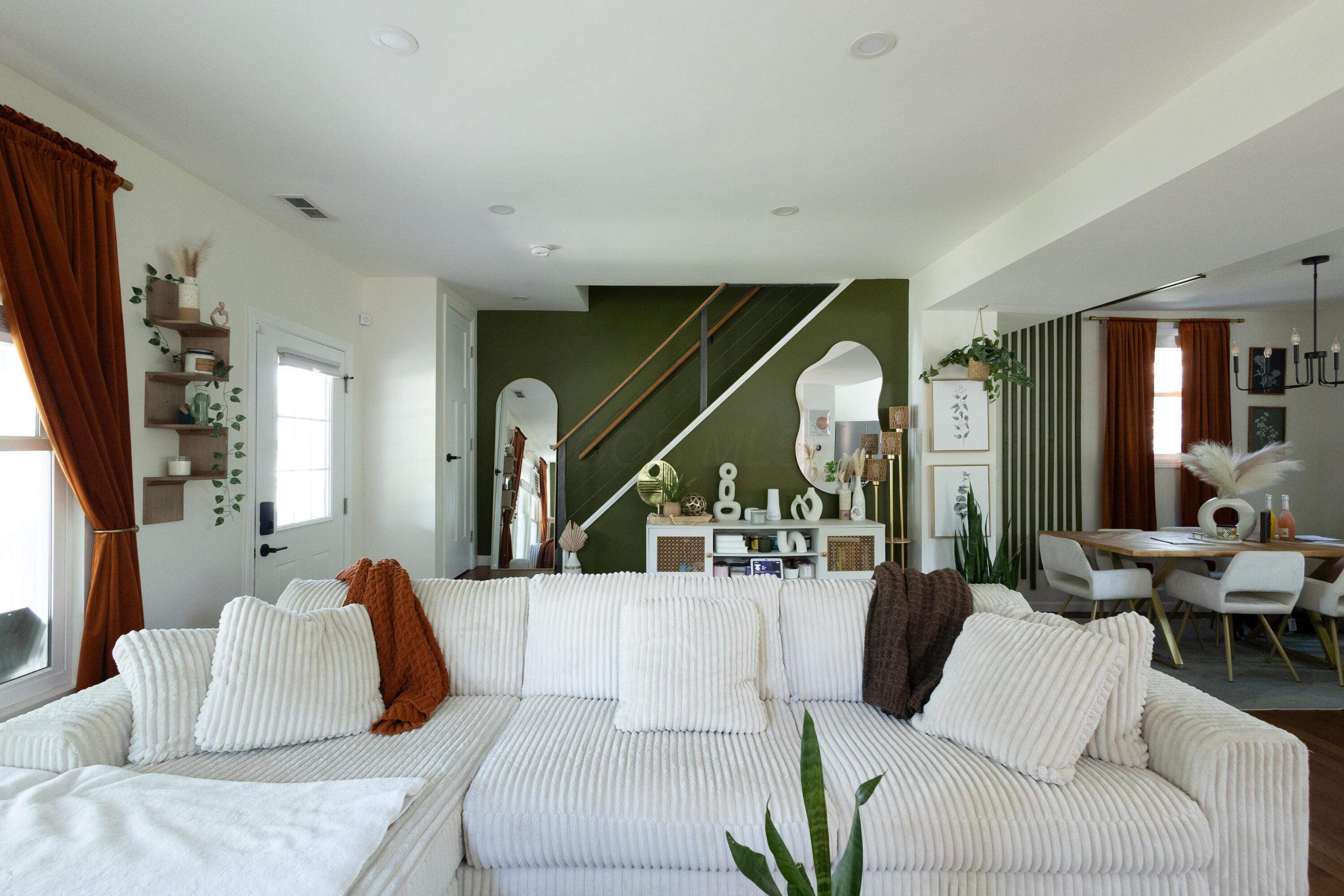 1136 Lockbourne Road Property Photo 5