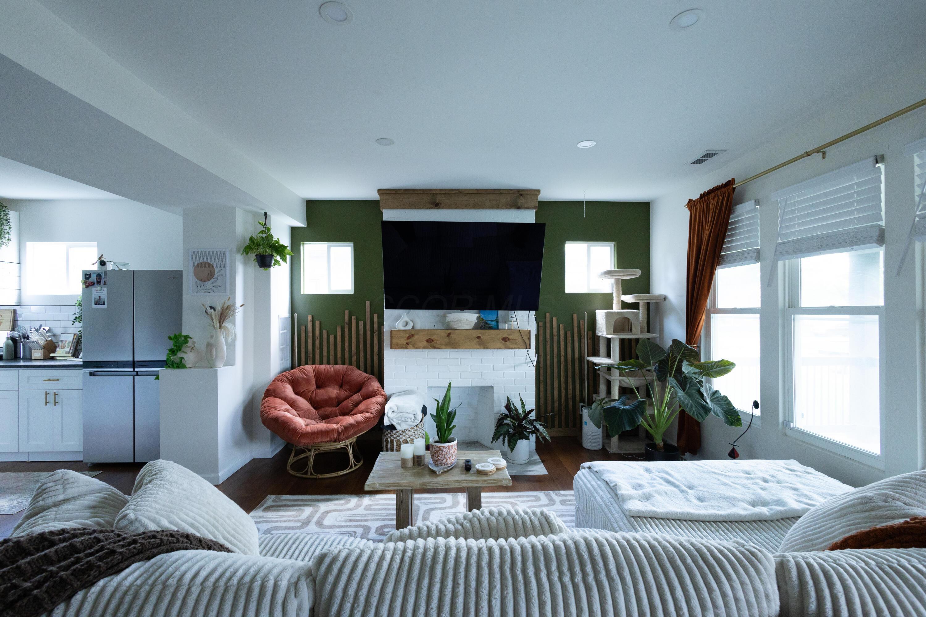 1136 Lockbourne Road Property Photo 6