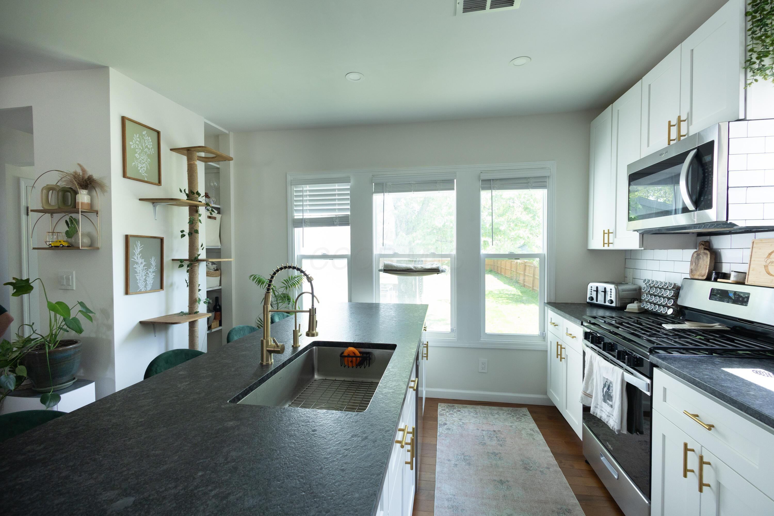 1136 Lockbourne Road Property Photo 15