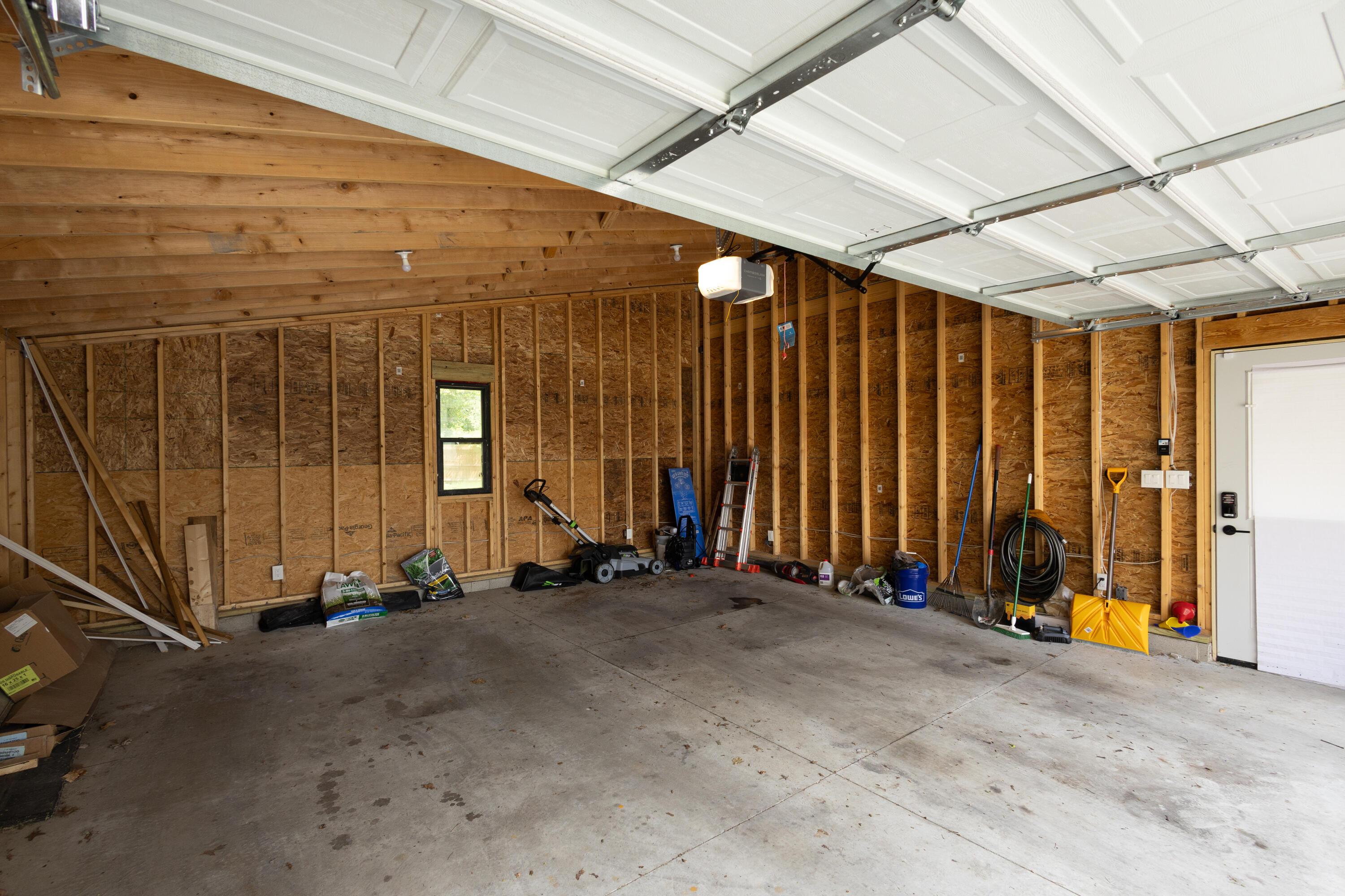1136 Lockbourne Road Property Photo 33