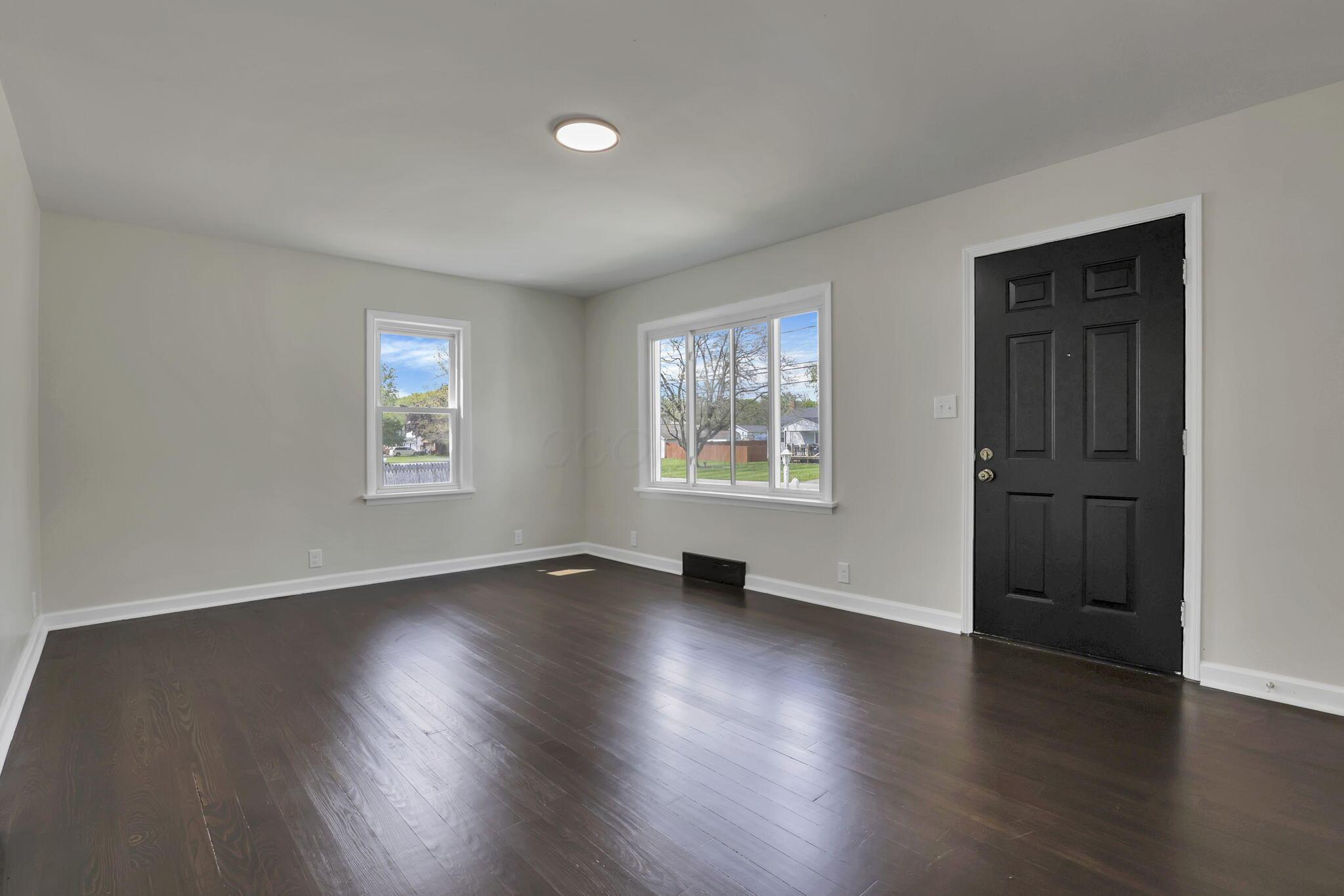 347 Wayne Avenue Property Photo 6