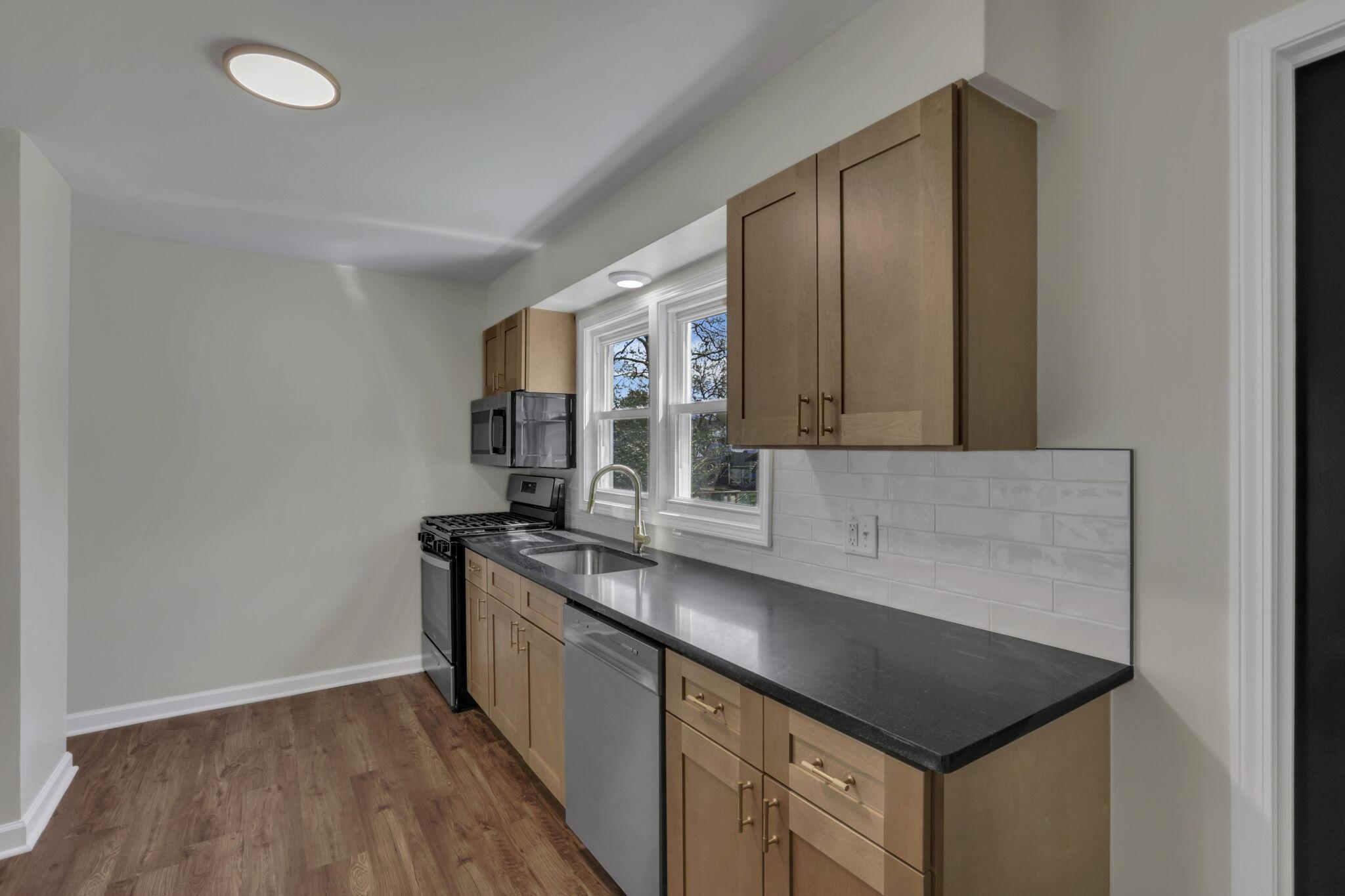 347 Wayne Avenue Property Photo 10
