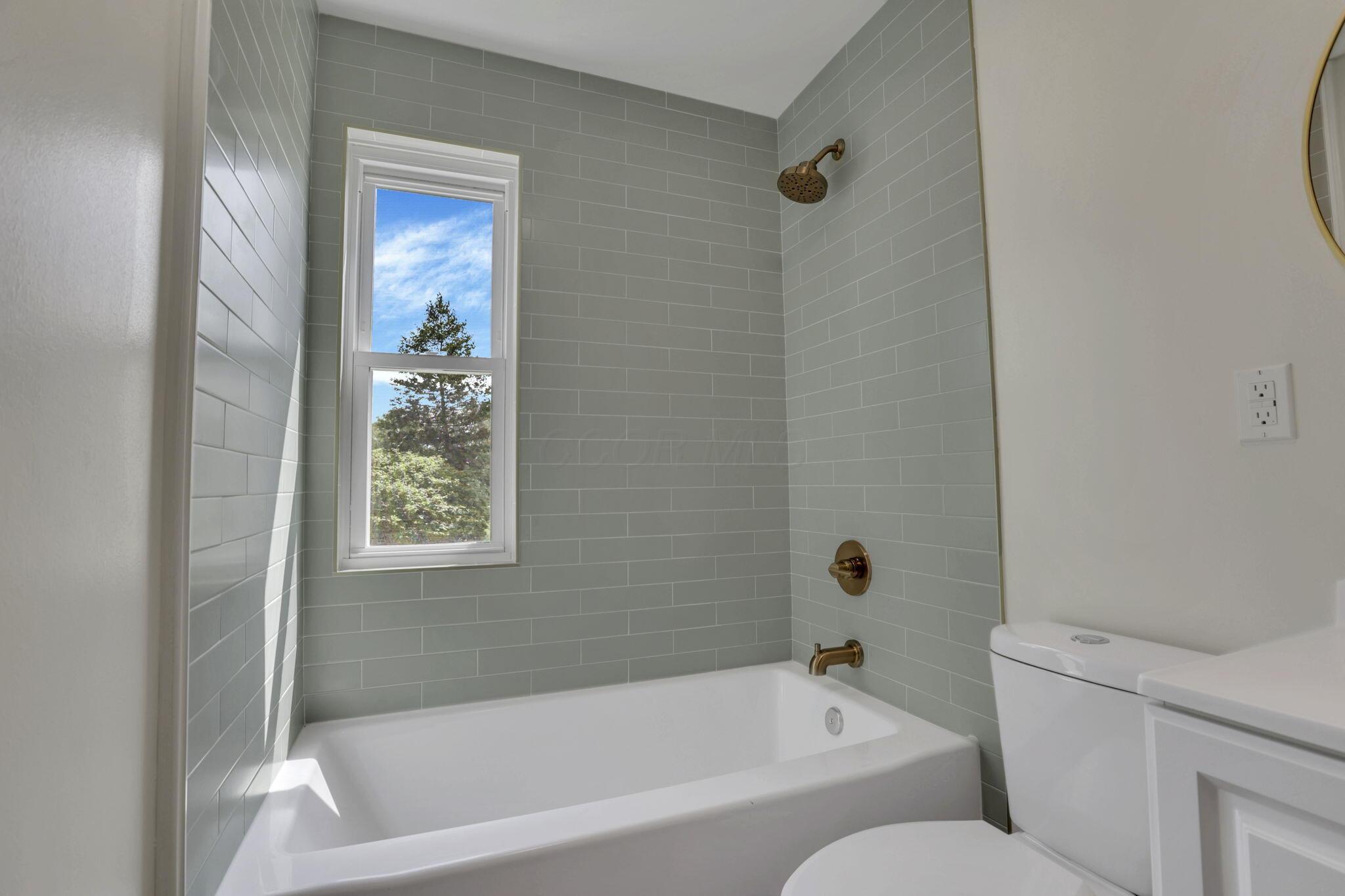 347 Wayne Avenue Property Photo 16