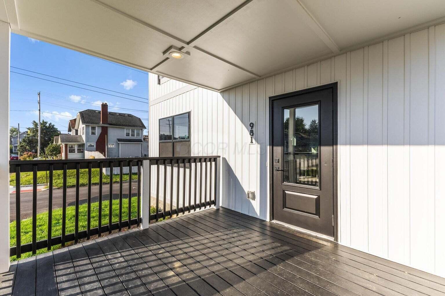 981 Gilbert Street Property Photo 7