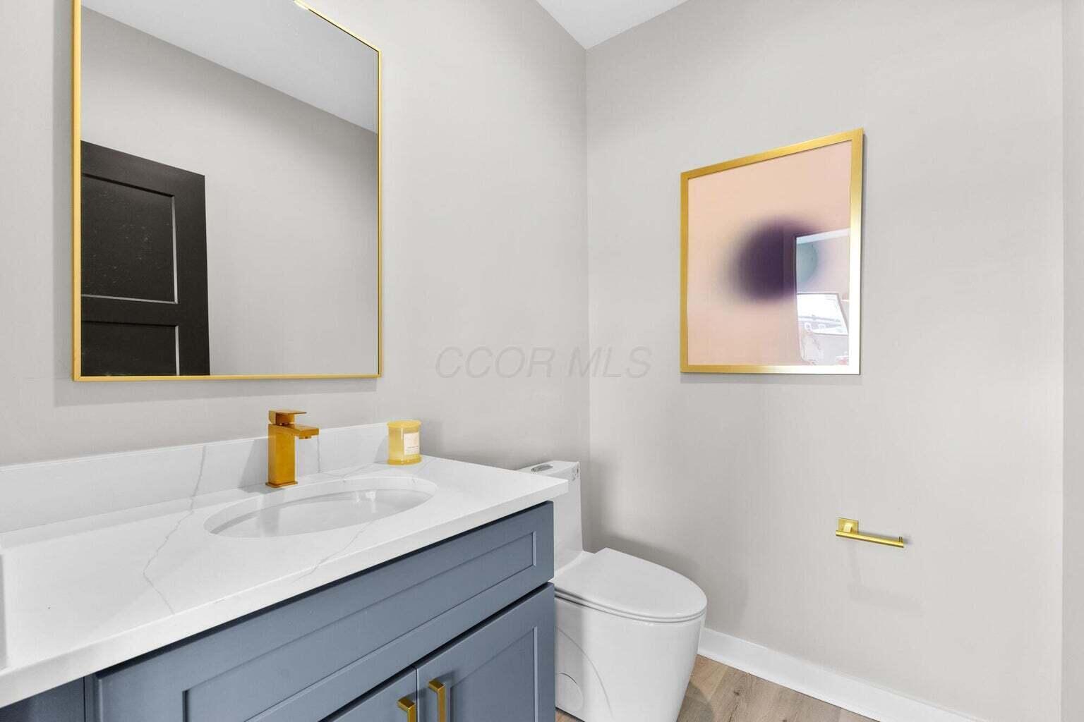 981 Gilbert Street Property Photo 23