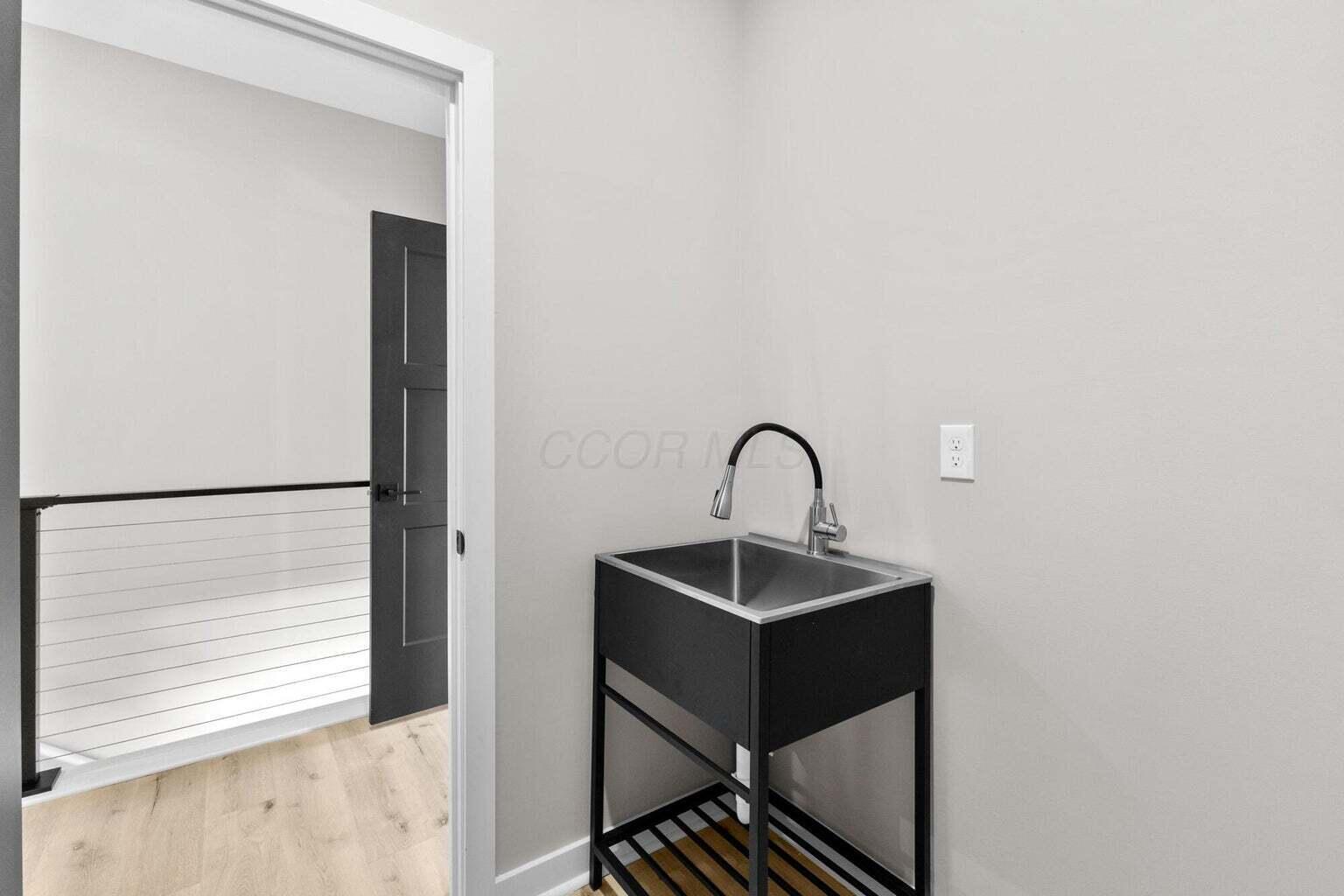 981 Gilbert Street Property Photo 35