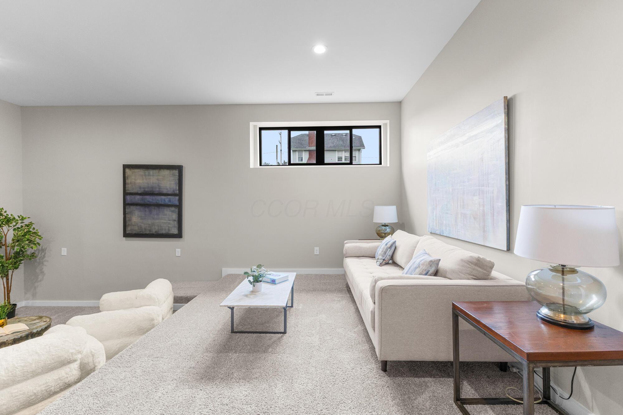 981 Gilbert Street Property Photo 49