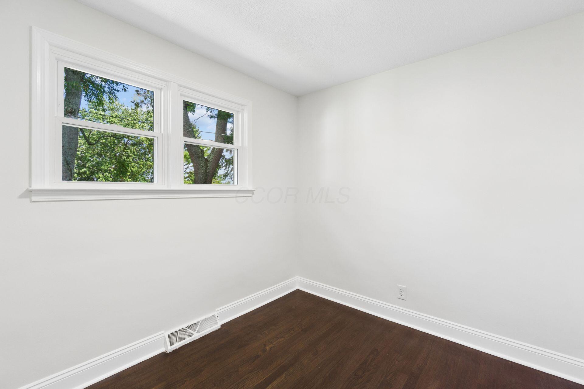 502 Summitview Drive Property Photo 27