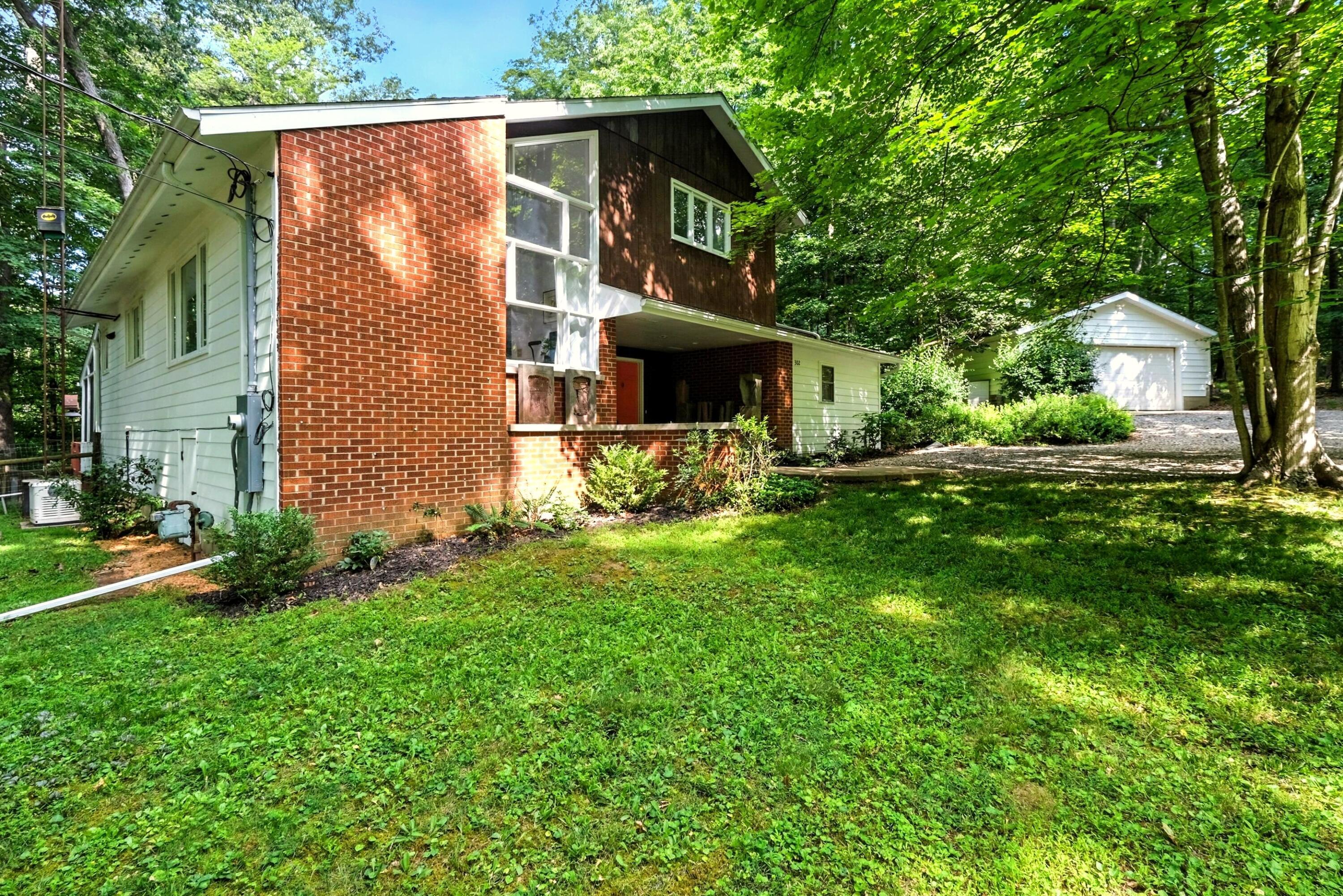 302 E Woodside Drive Property Photo 46
