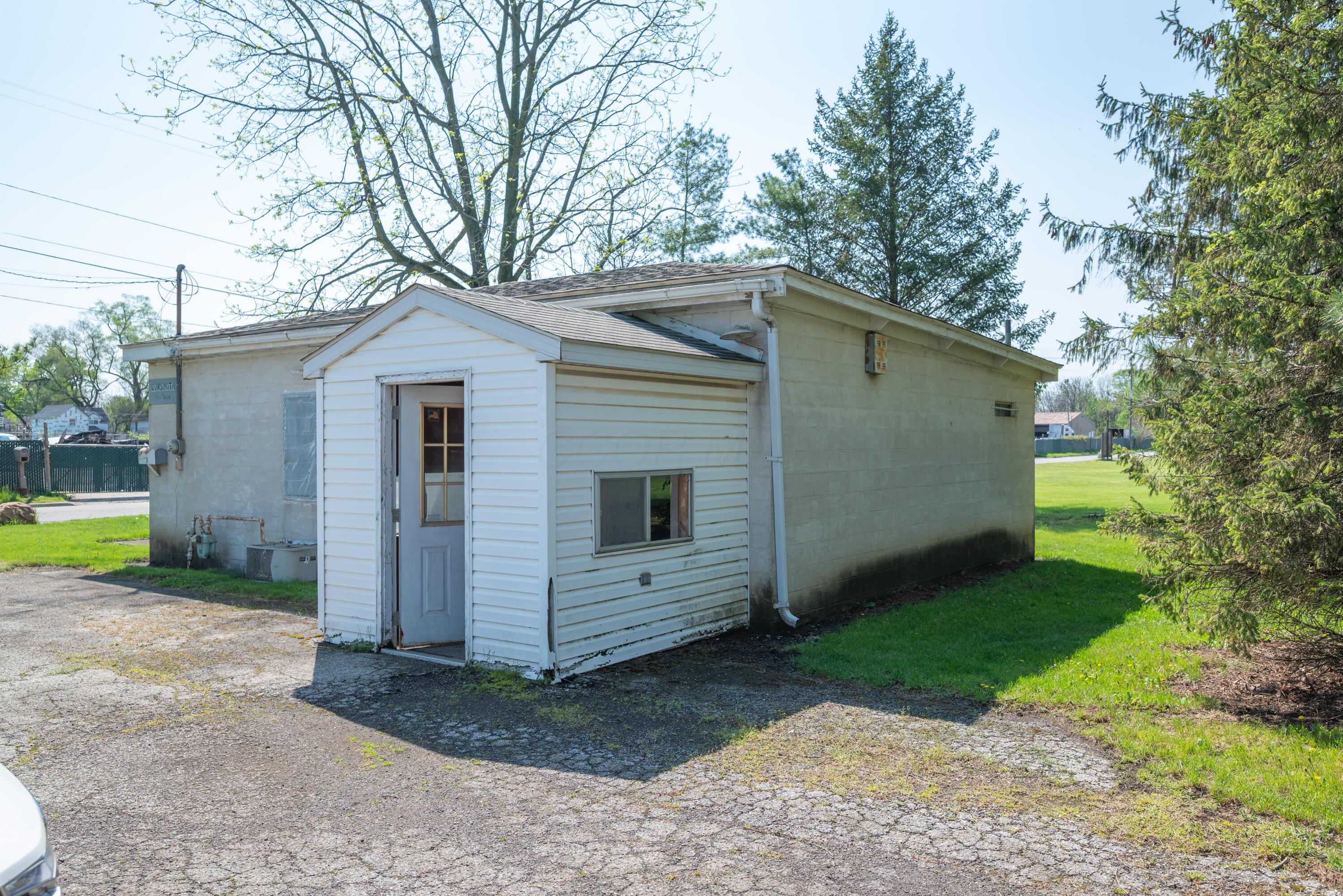 405 Bartram Avenue Property Photo 3