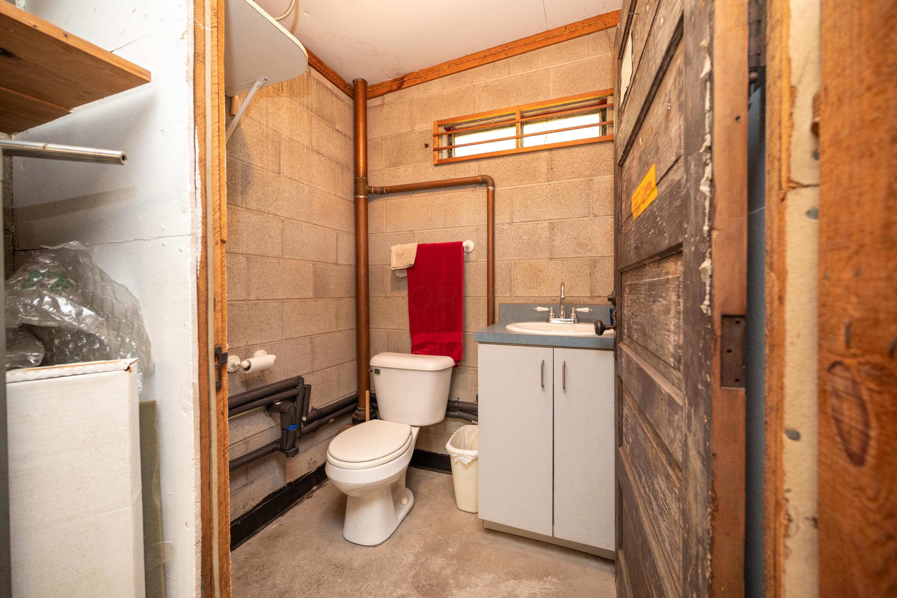 405 Bartram Avenue Property Photo 10