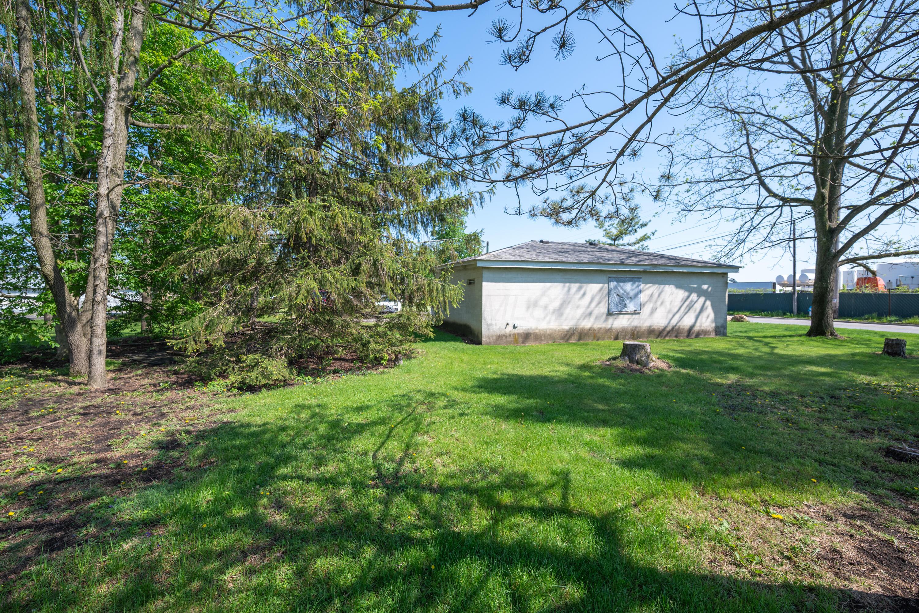 405 Bartram Avenue Property Photo 16