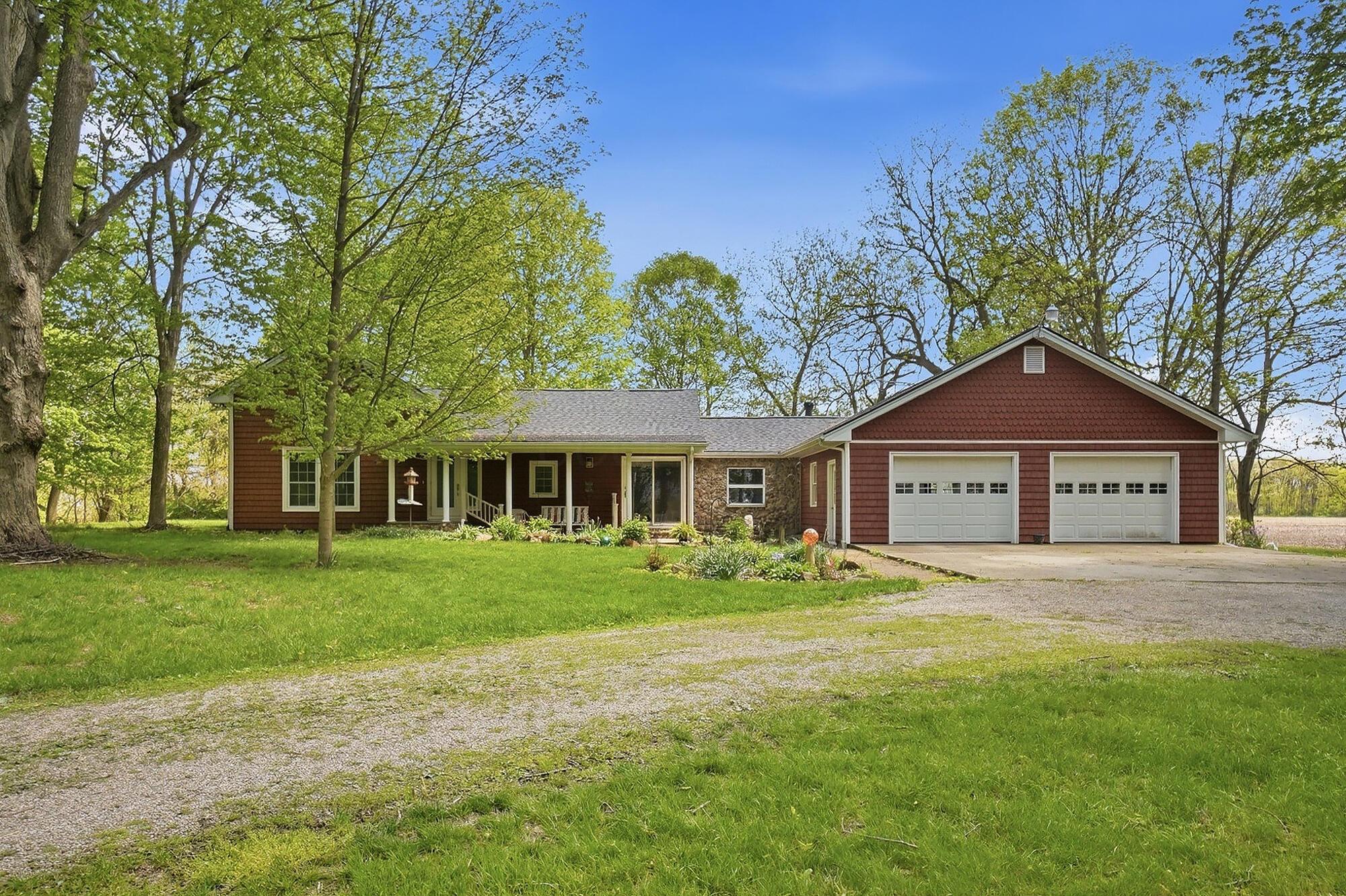 8800 Currier Road Property Photo 1