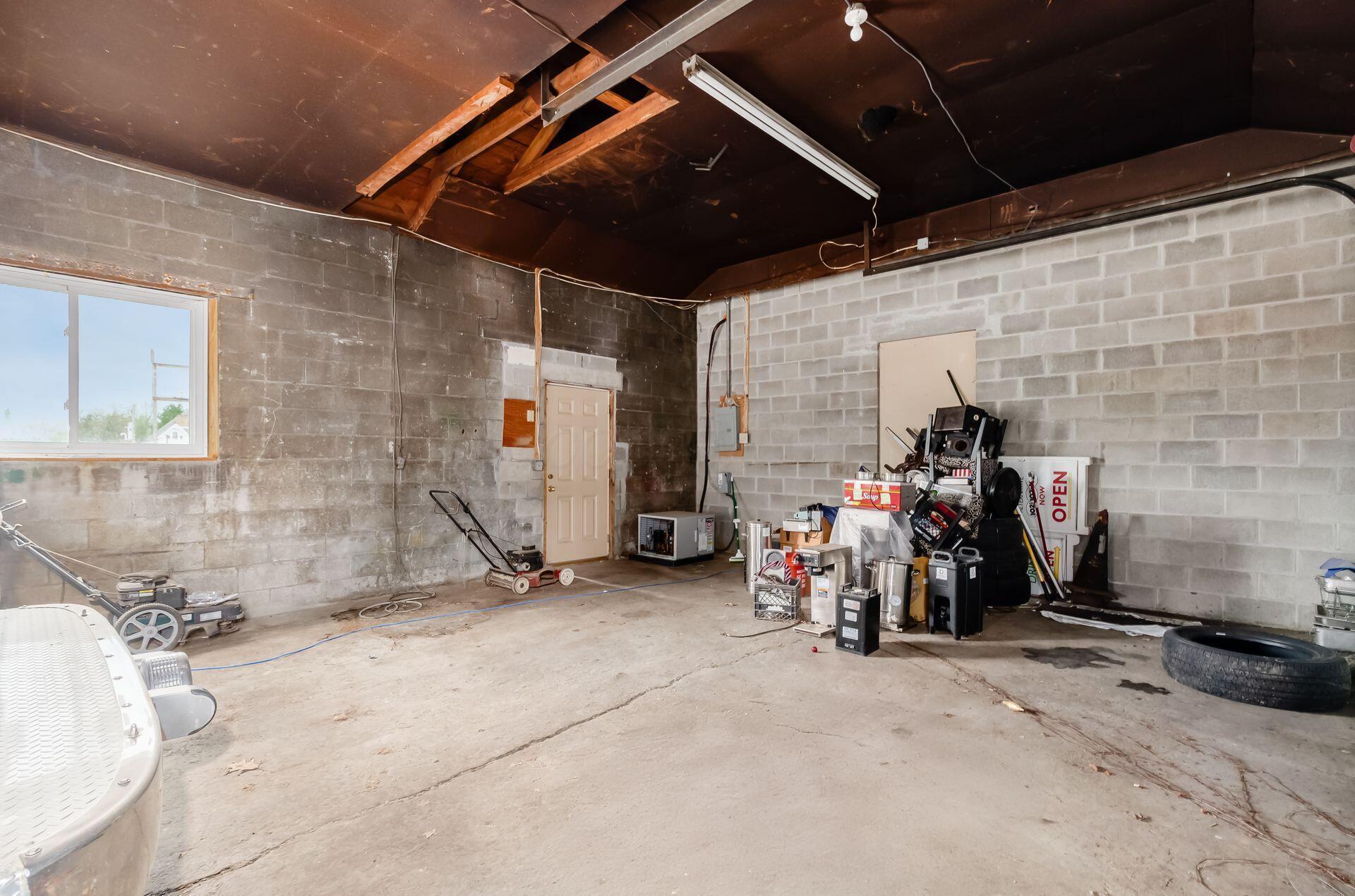 43 E Columbus Street Property Photo 27