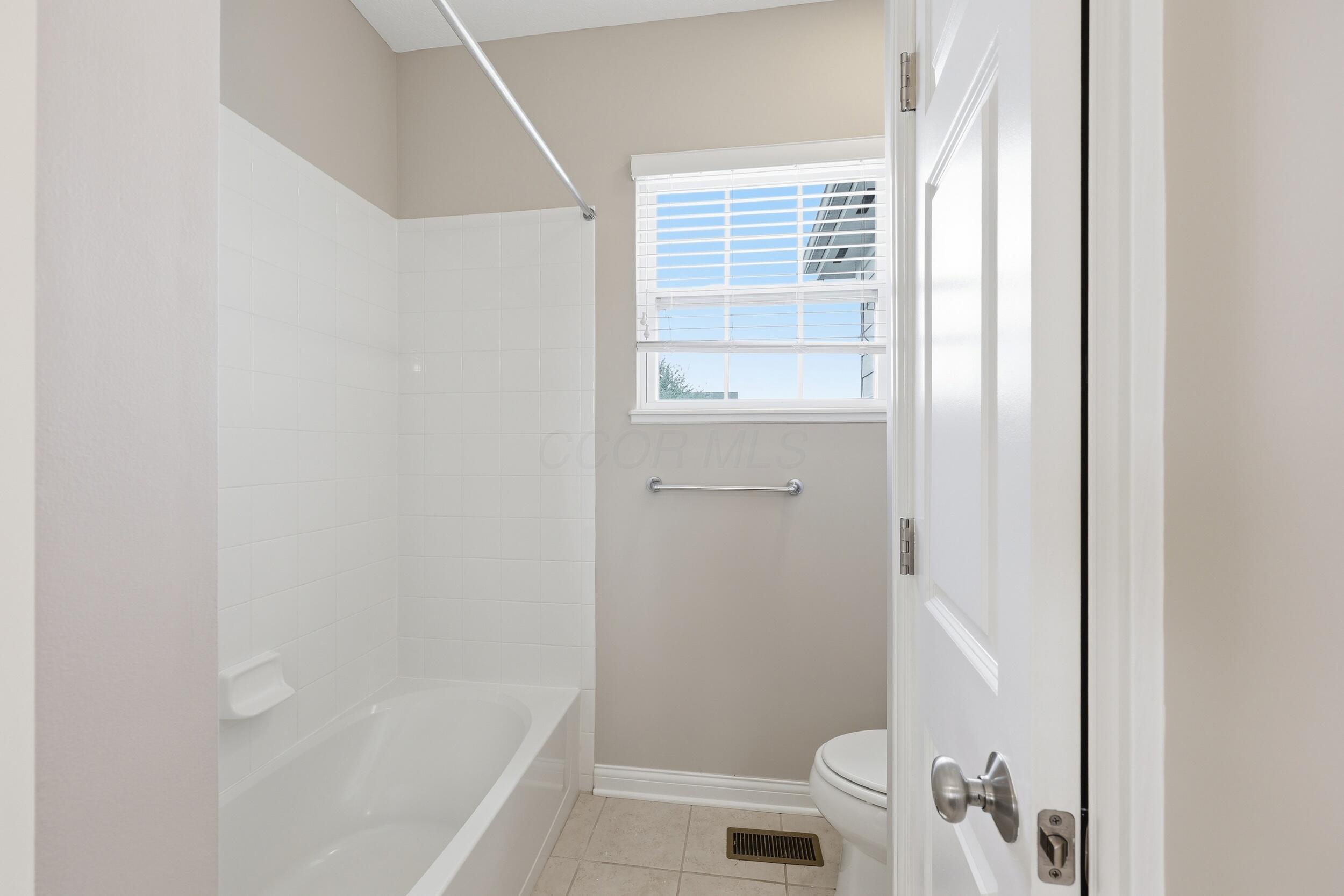 6376 Scioto Chase Boulevard Property Photo 27