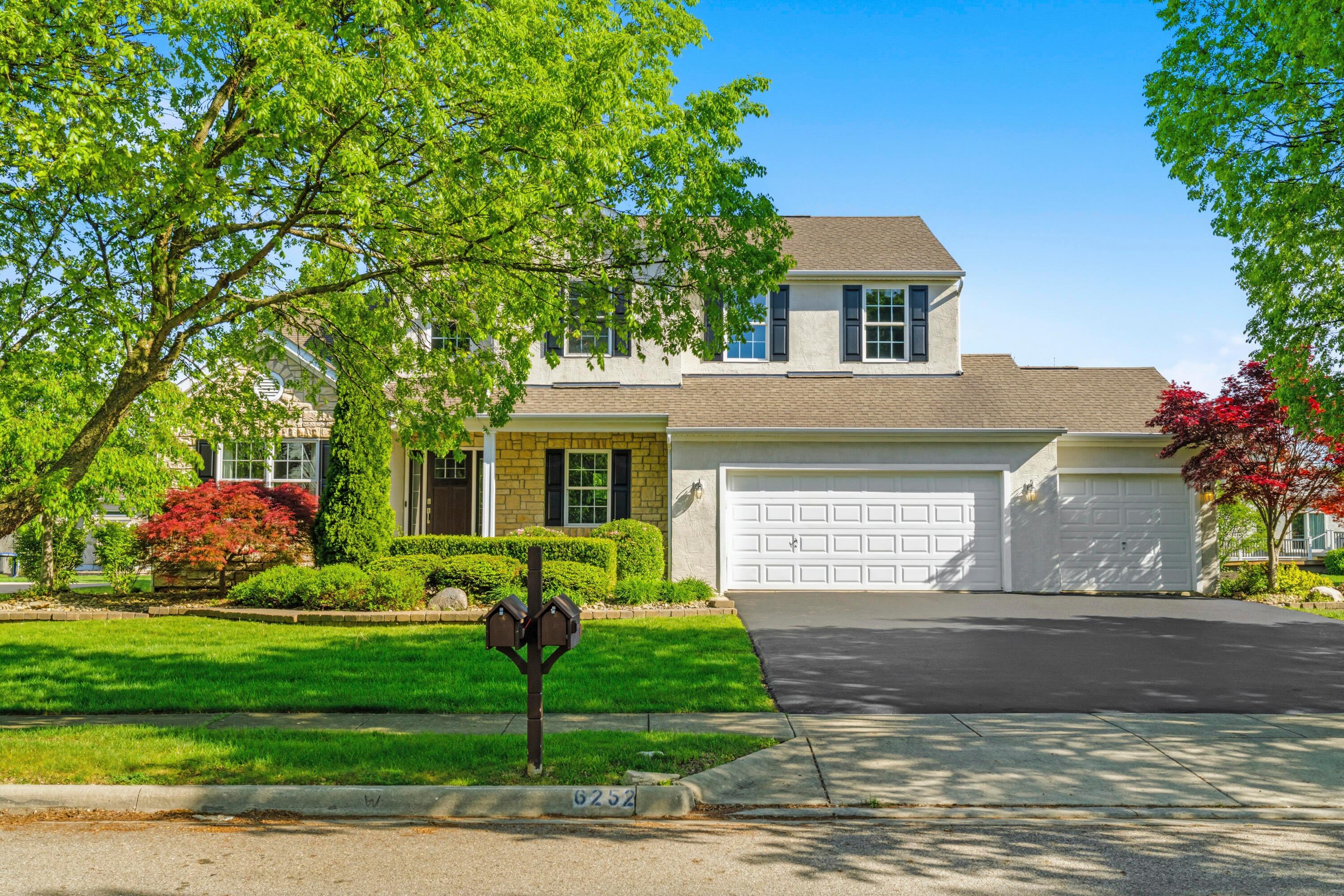 6252 Tallowtree Drive Property Photo 3