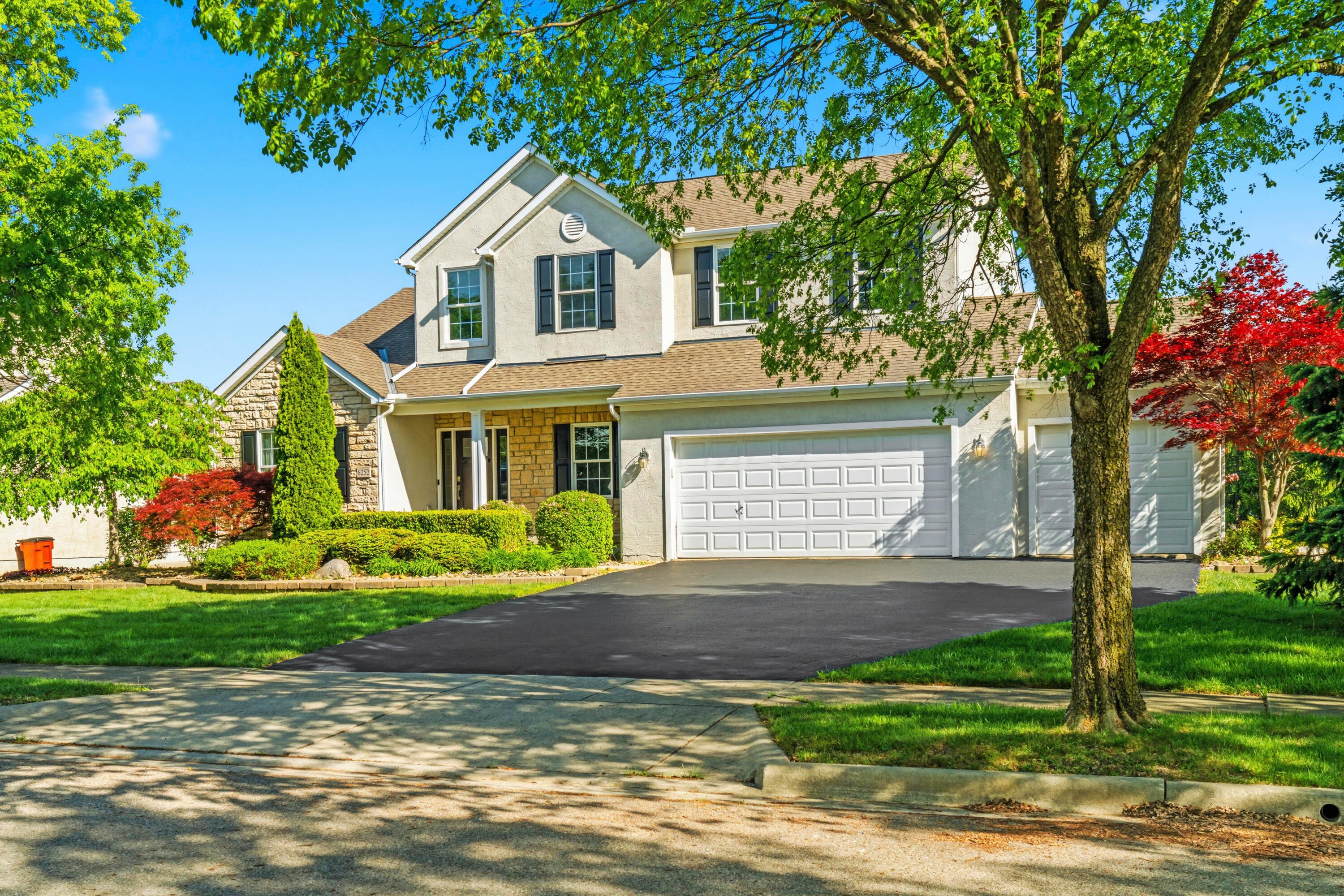 6252 Tallowtree Drive Property Photo 4