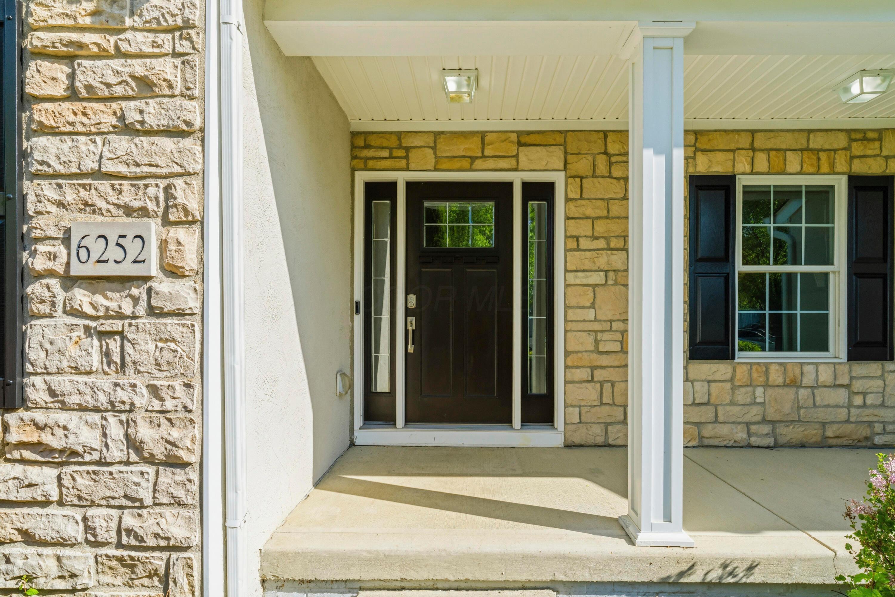 6252 Tallowtree Drive Property Photo 6