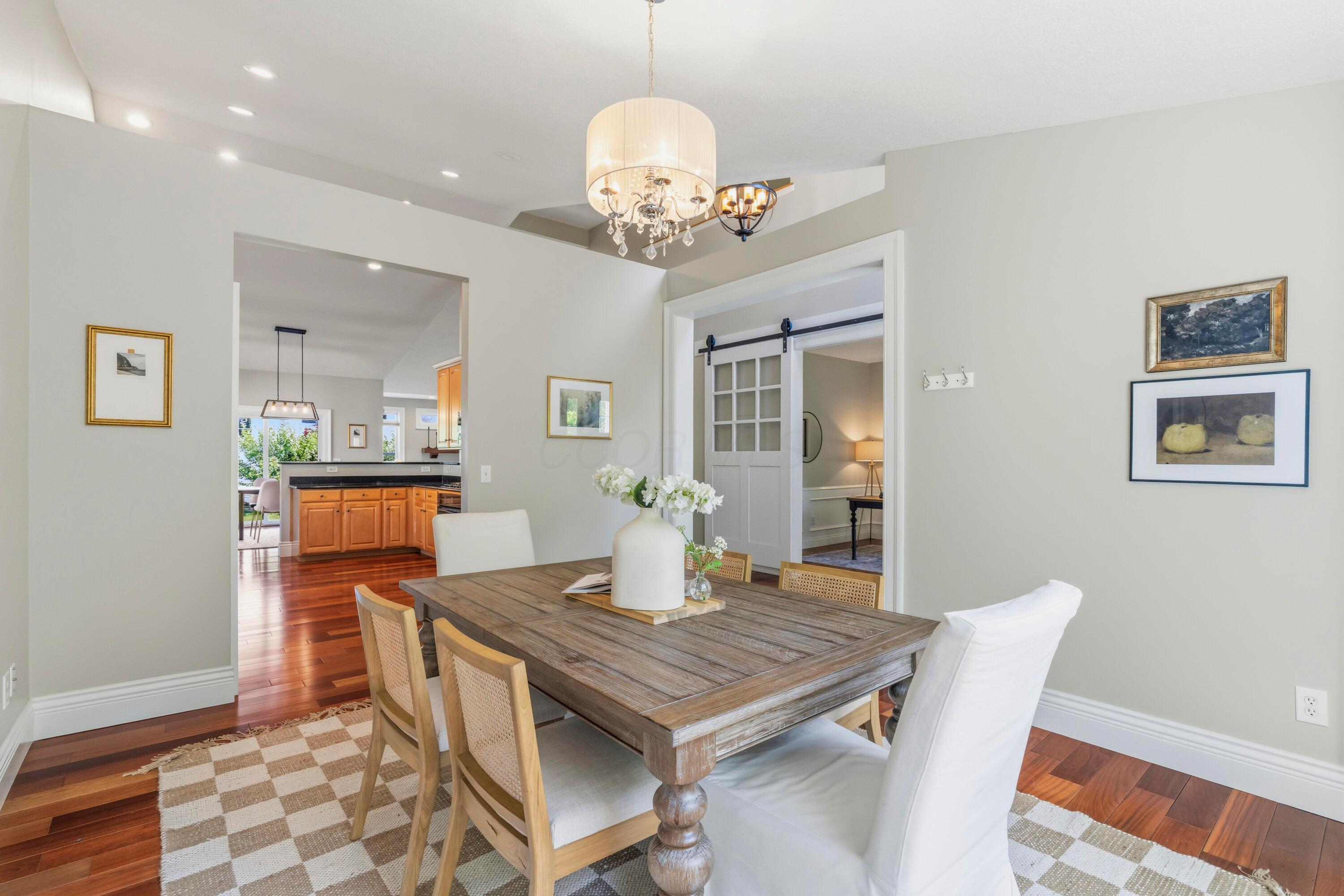 6252 Tallowtree Drive Property Photo 13