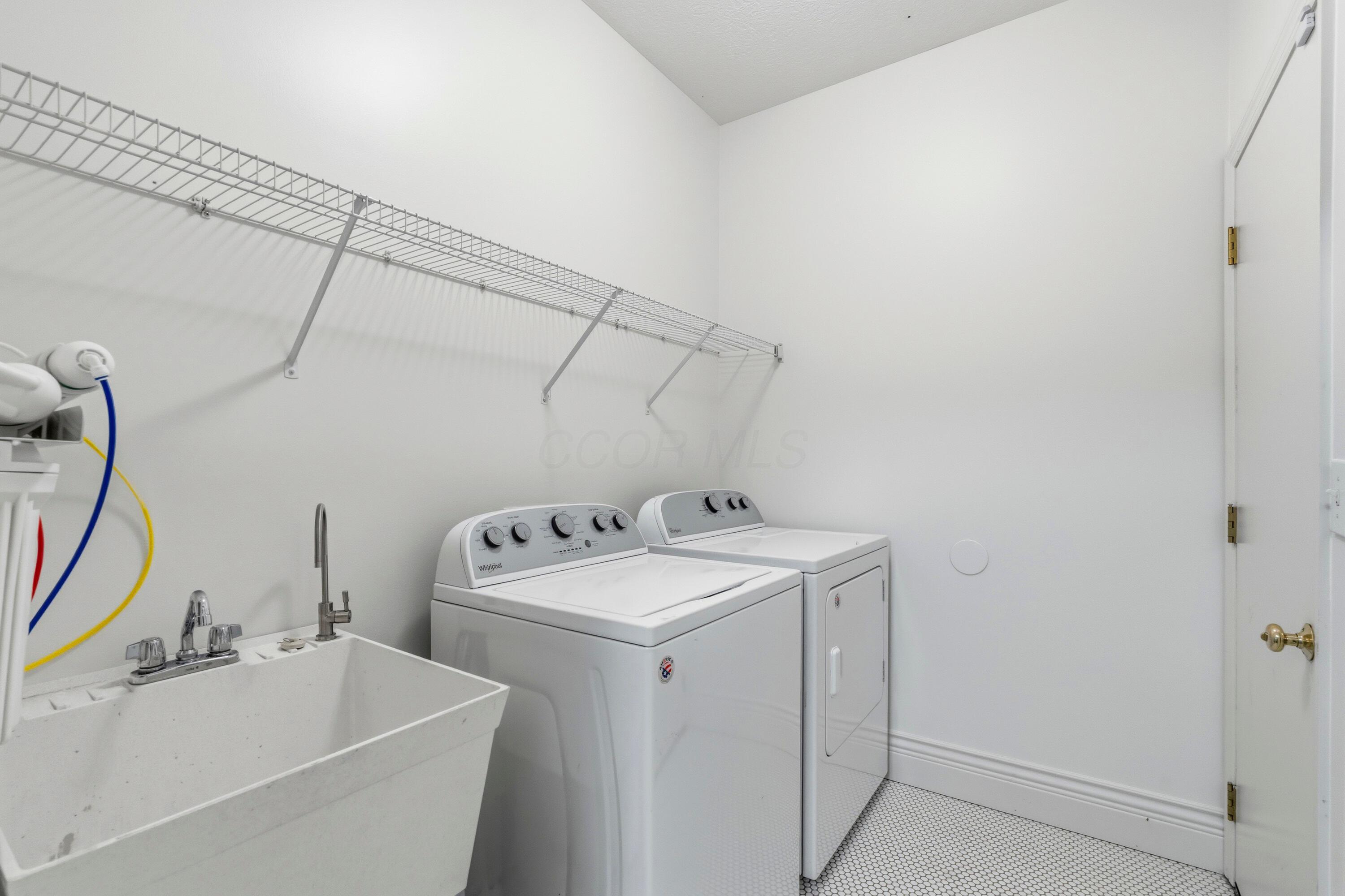 6252 Tallowtree Drive Property Photo 16