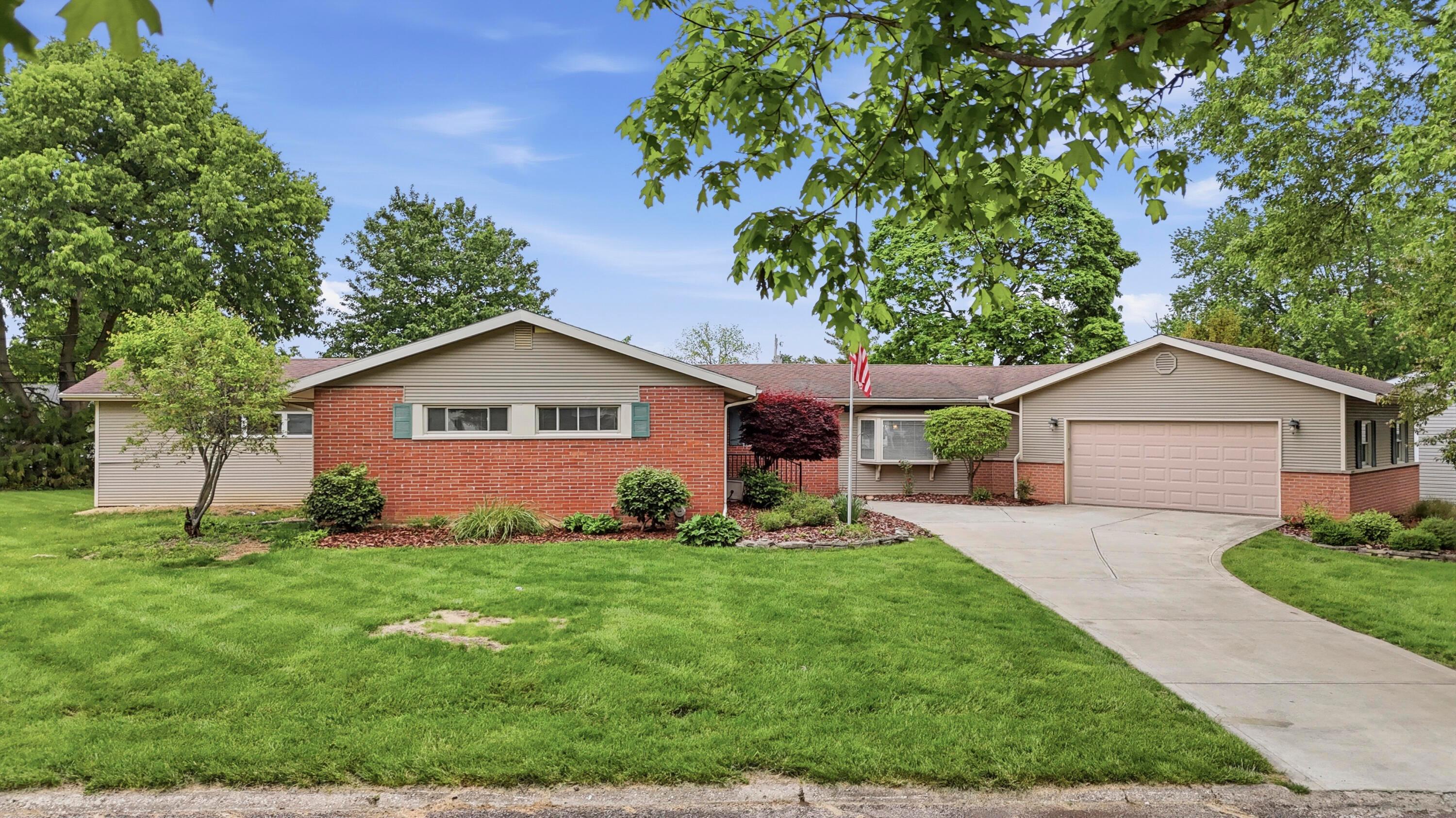 1003 Lynwood Avenue Property Photo 1