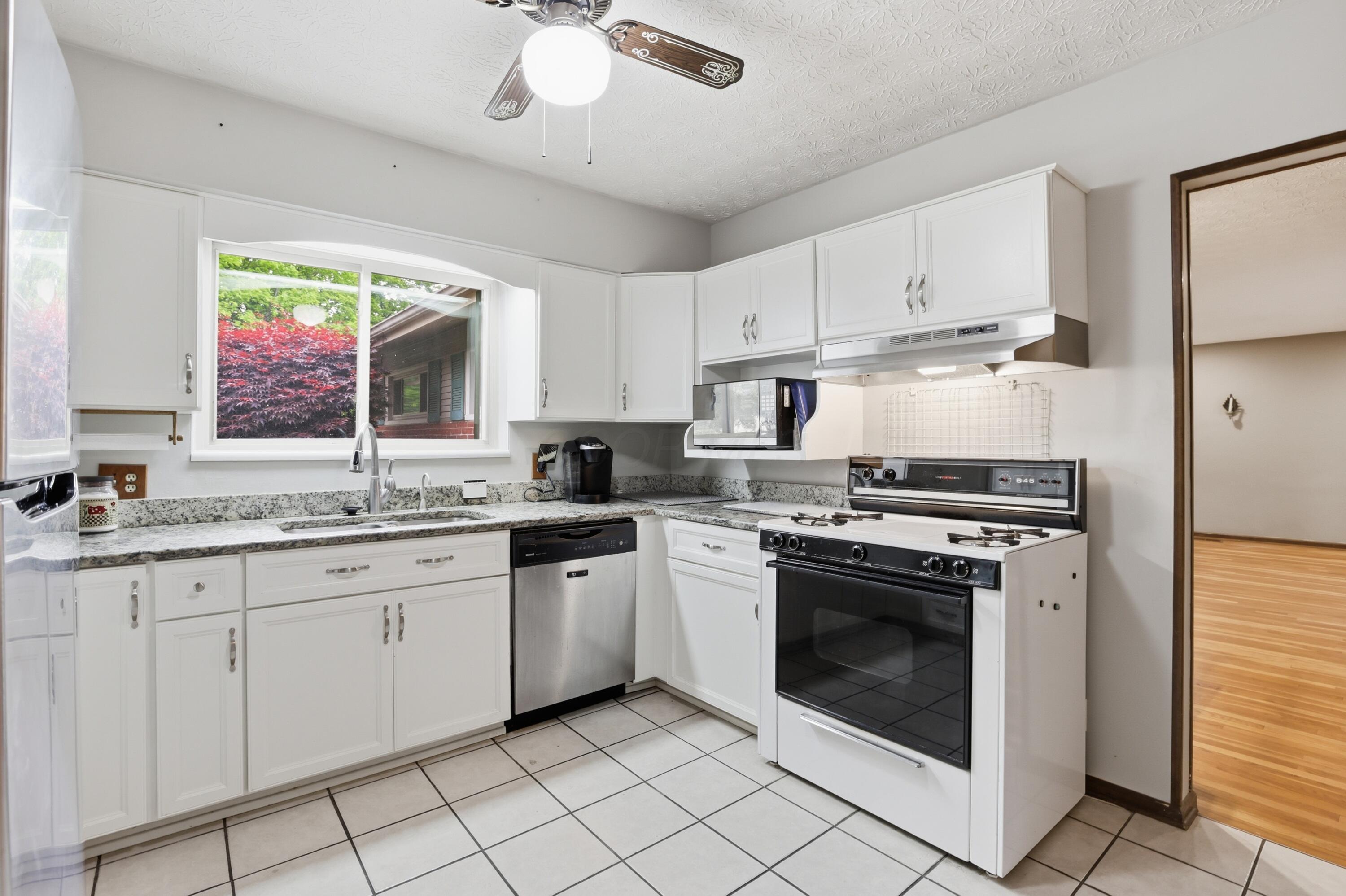 1003 Lynwood Avenue Property Photo 13