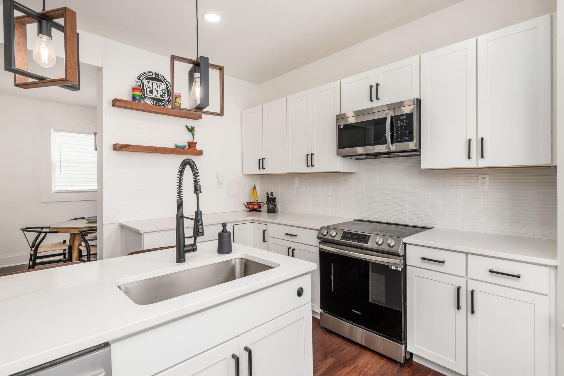 1111 E Whittier Street Property Photo 14