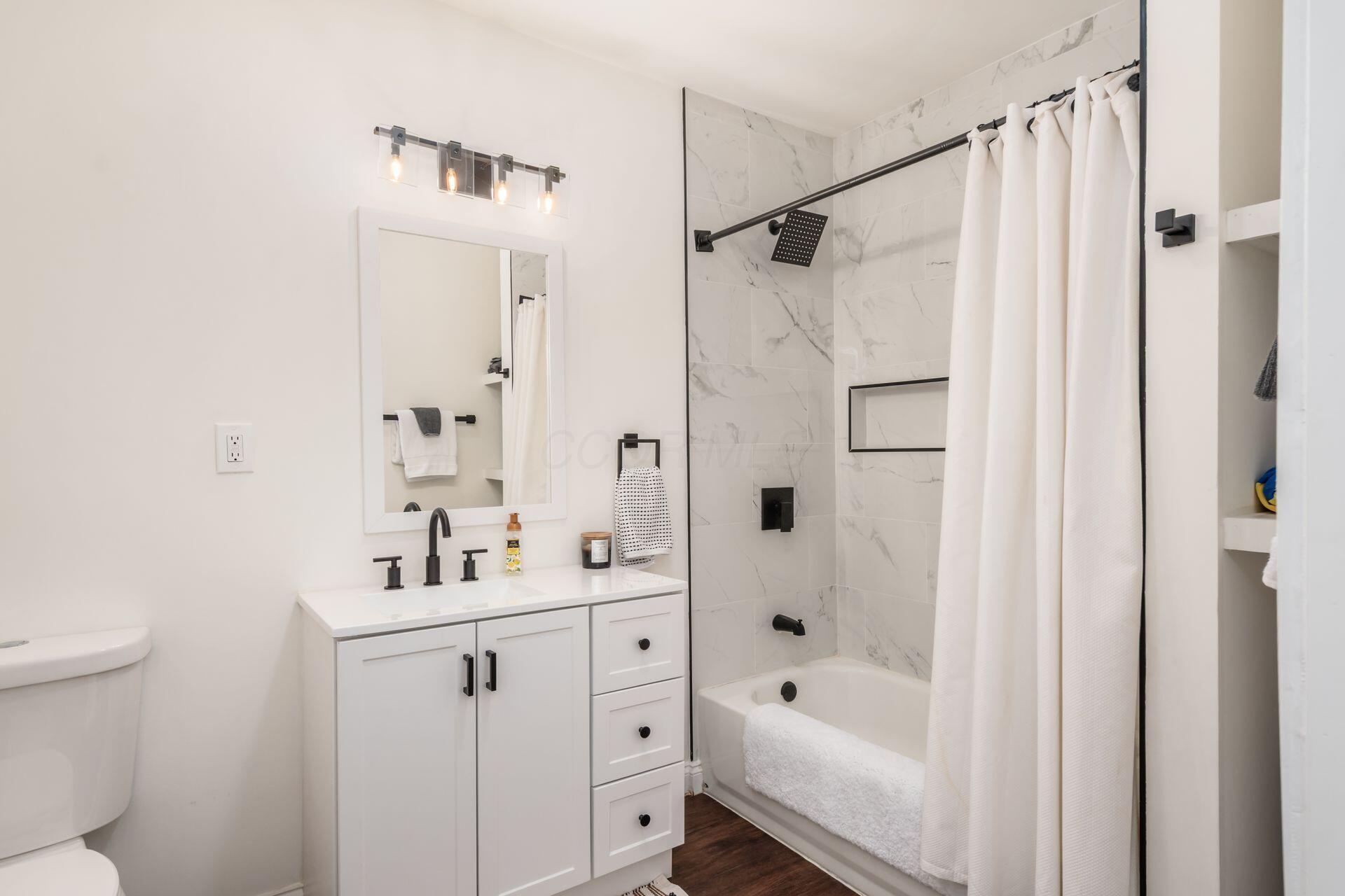 1111 E Whittier Street Property Photo 30