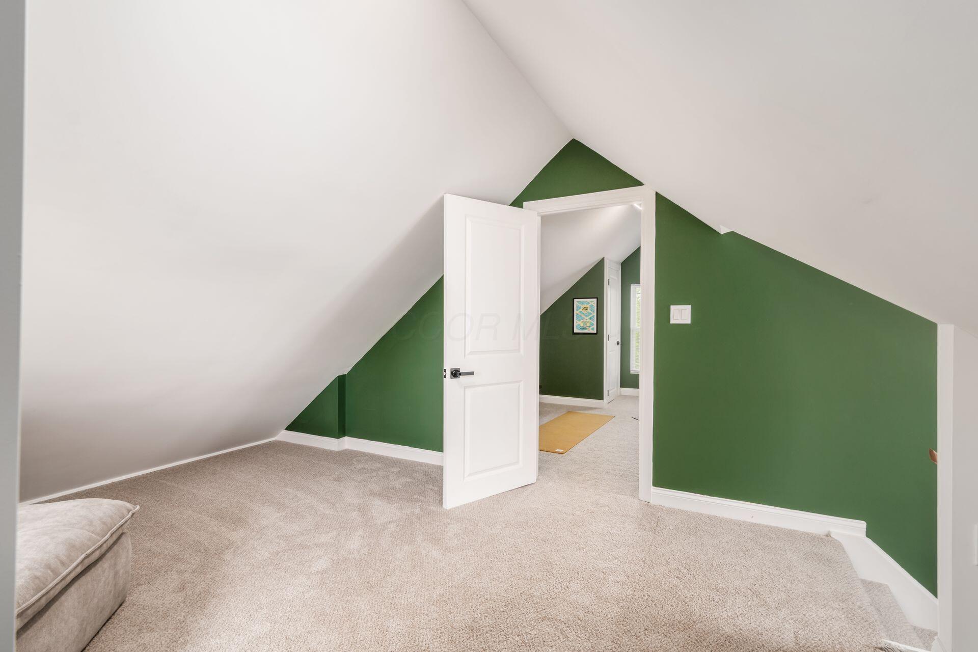 1111 E Whittier Street Property Photo 33
