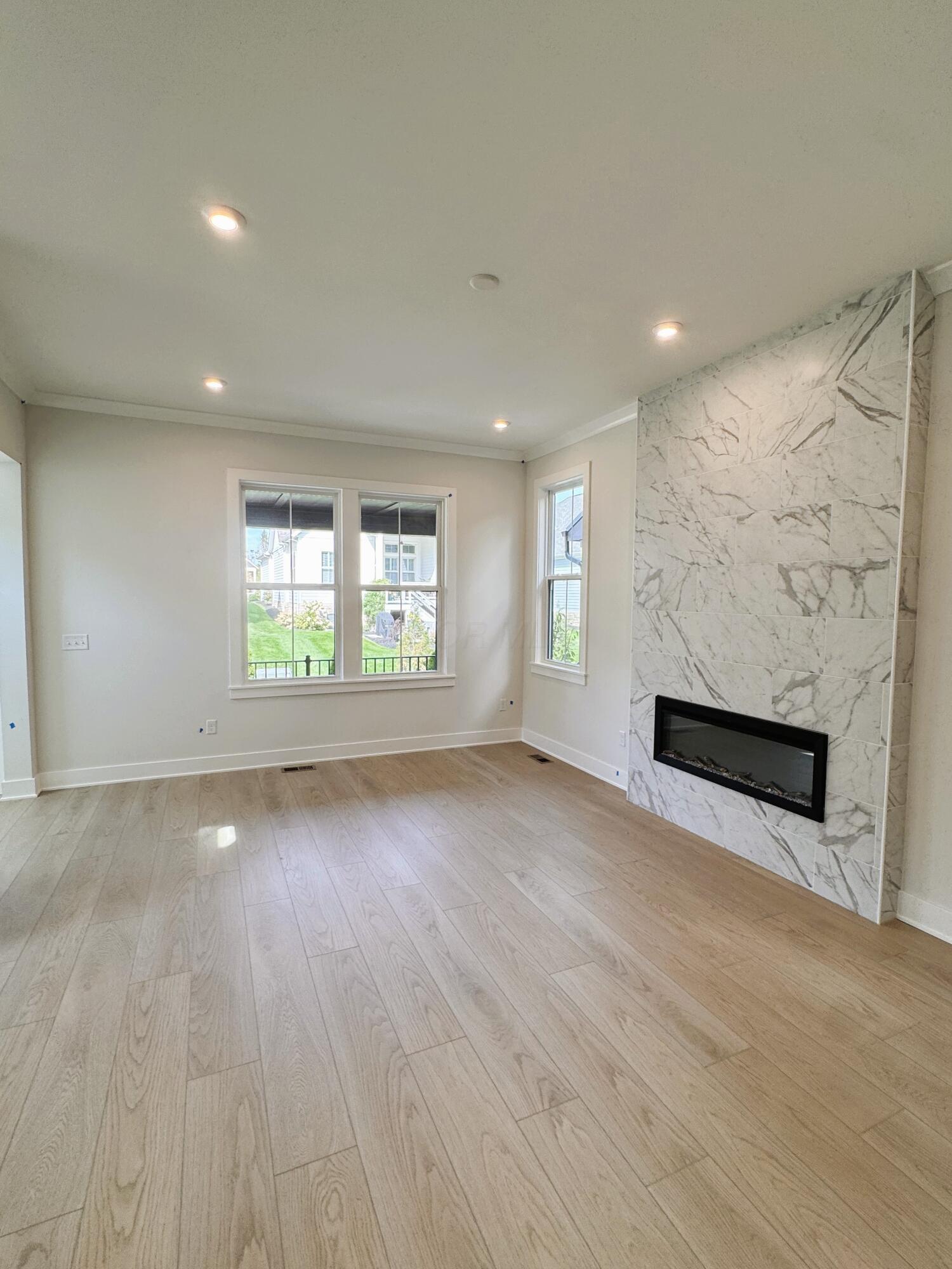 122 Encore Park Bend Property Photo 4