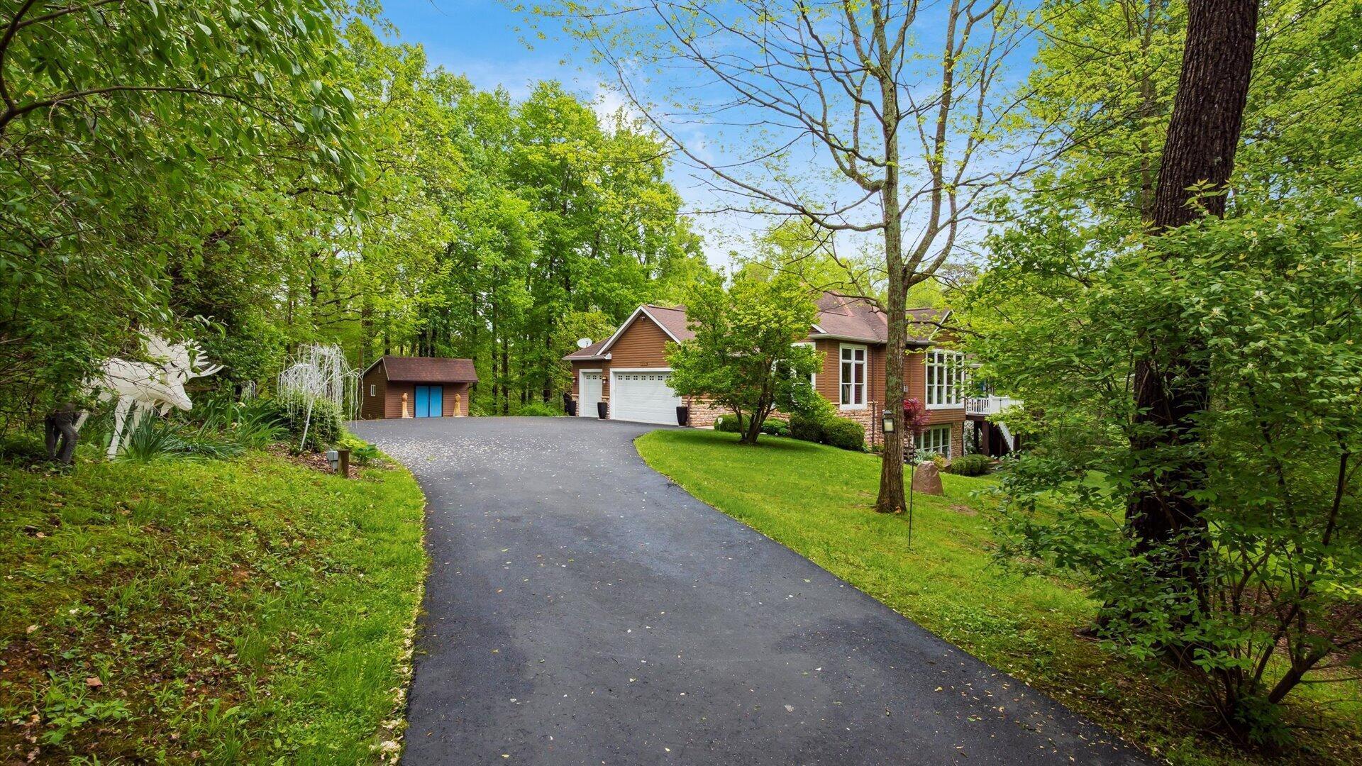 6202 Goss Road Property Photo 1