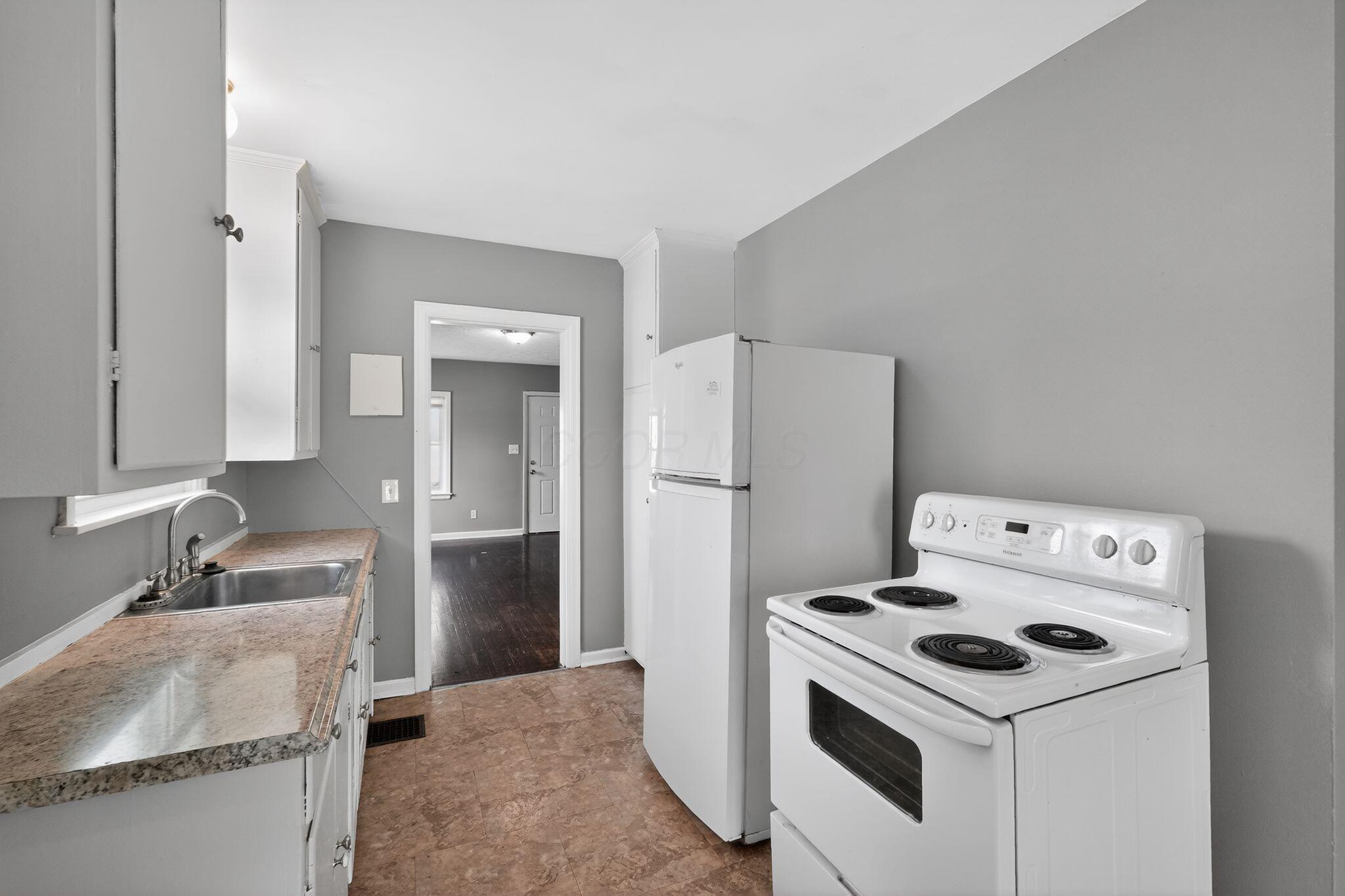 669 S Hampton Road Property Photo 14