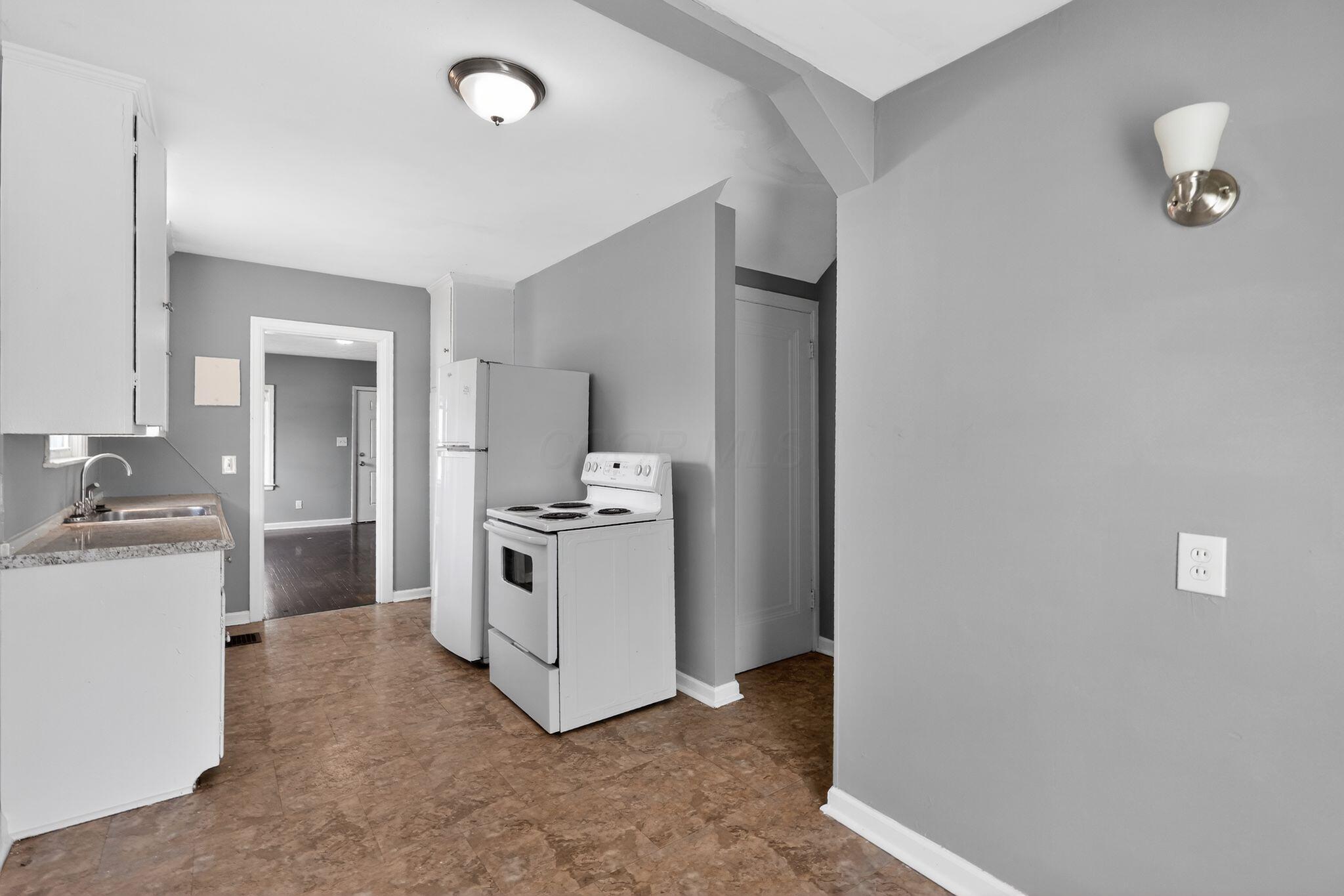 669 S Hampton Road Property Photo 15