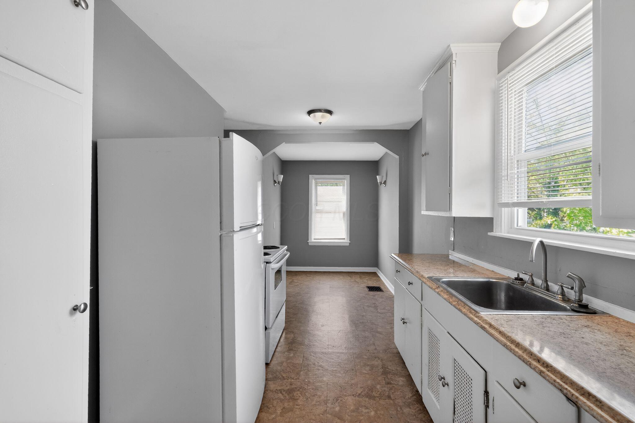 669 S Hampton Road Property Photo 16
